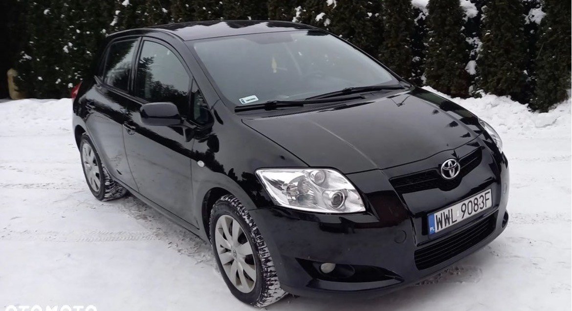 Numer rejestracyjny WWL 9083F posiada TOYOTA Auris 1.6 MR`07 E4 Sol - WWL9083F