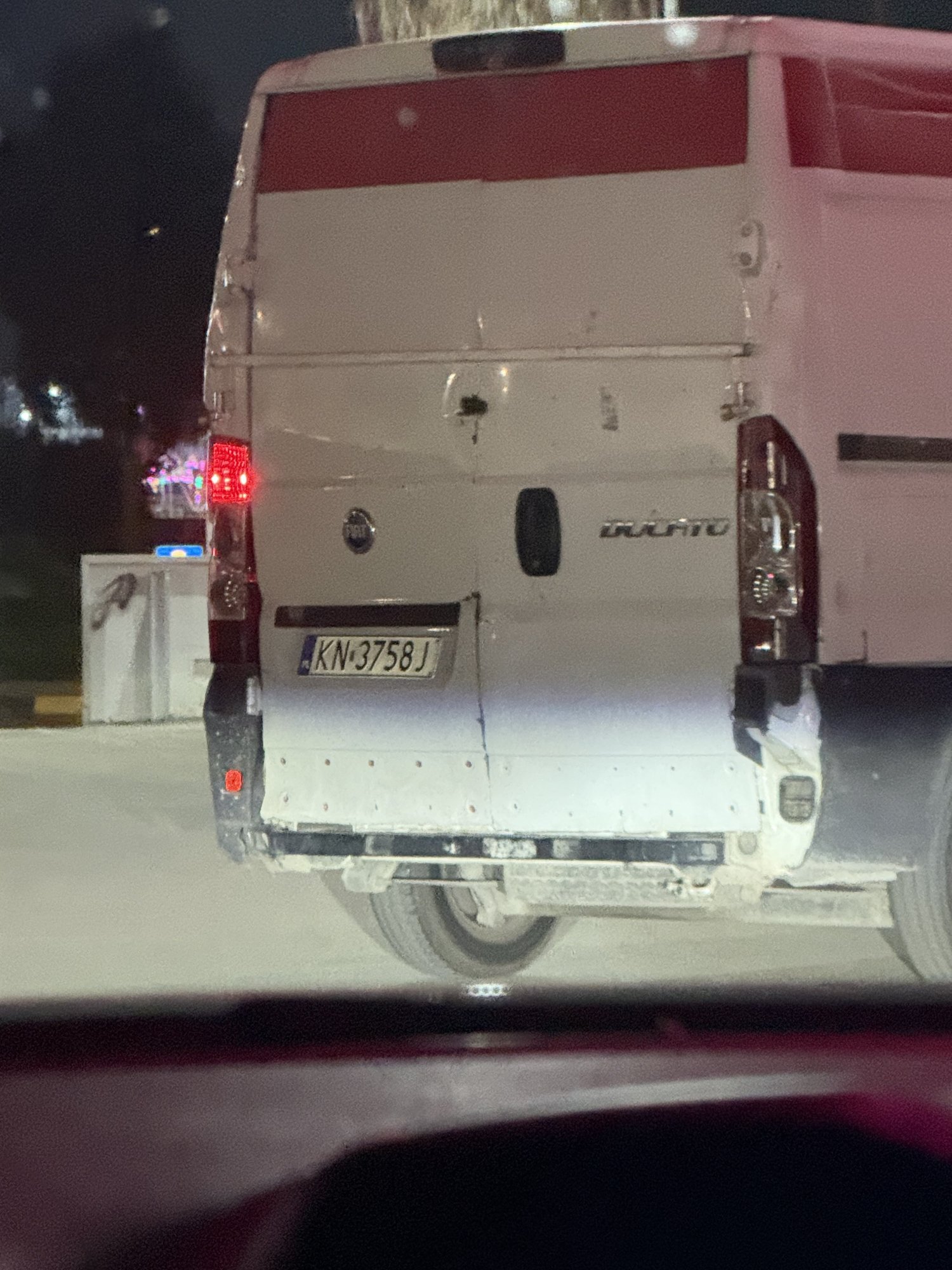 Numer rejestracyjny KN 3758J posiada FIAT DUCATO - KN3758J