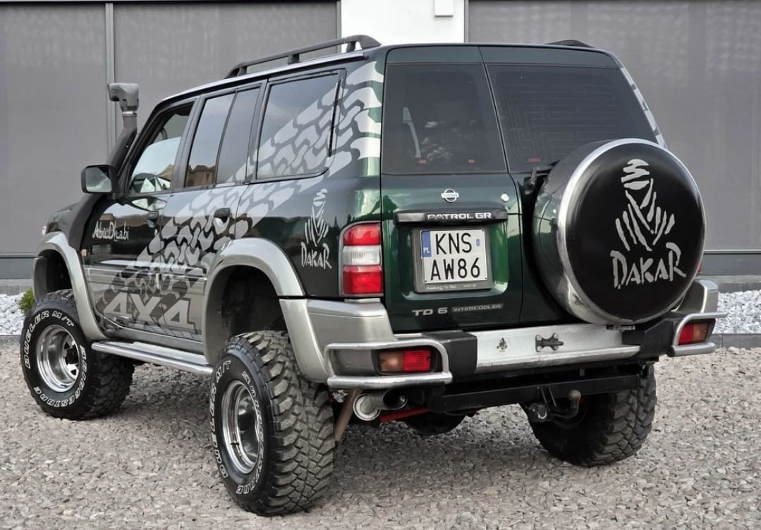 Numer rejestracyjny KNS AW86 posiada NISSAN PATROL - KNSAW86