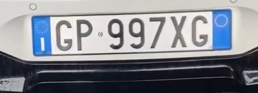 Numer rejestracyjny GP997XG posiada Bmw Serie 1