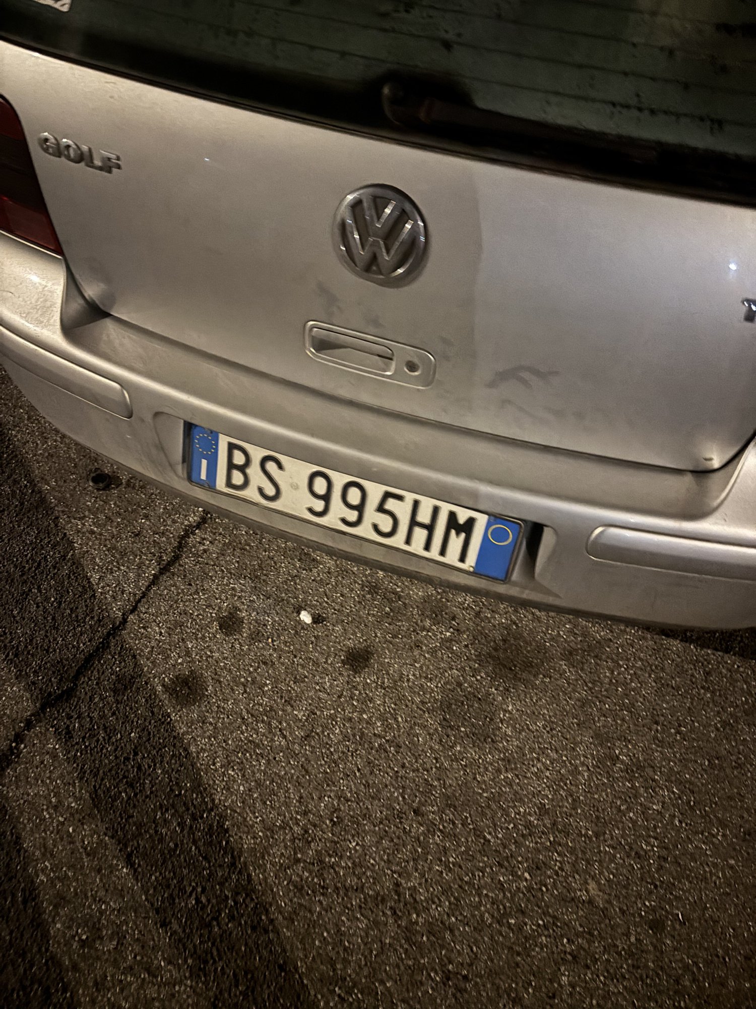 Numer rejestracyjny BS995HM posiada VOLKSWAGEN Golf 4a serie