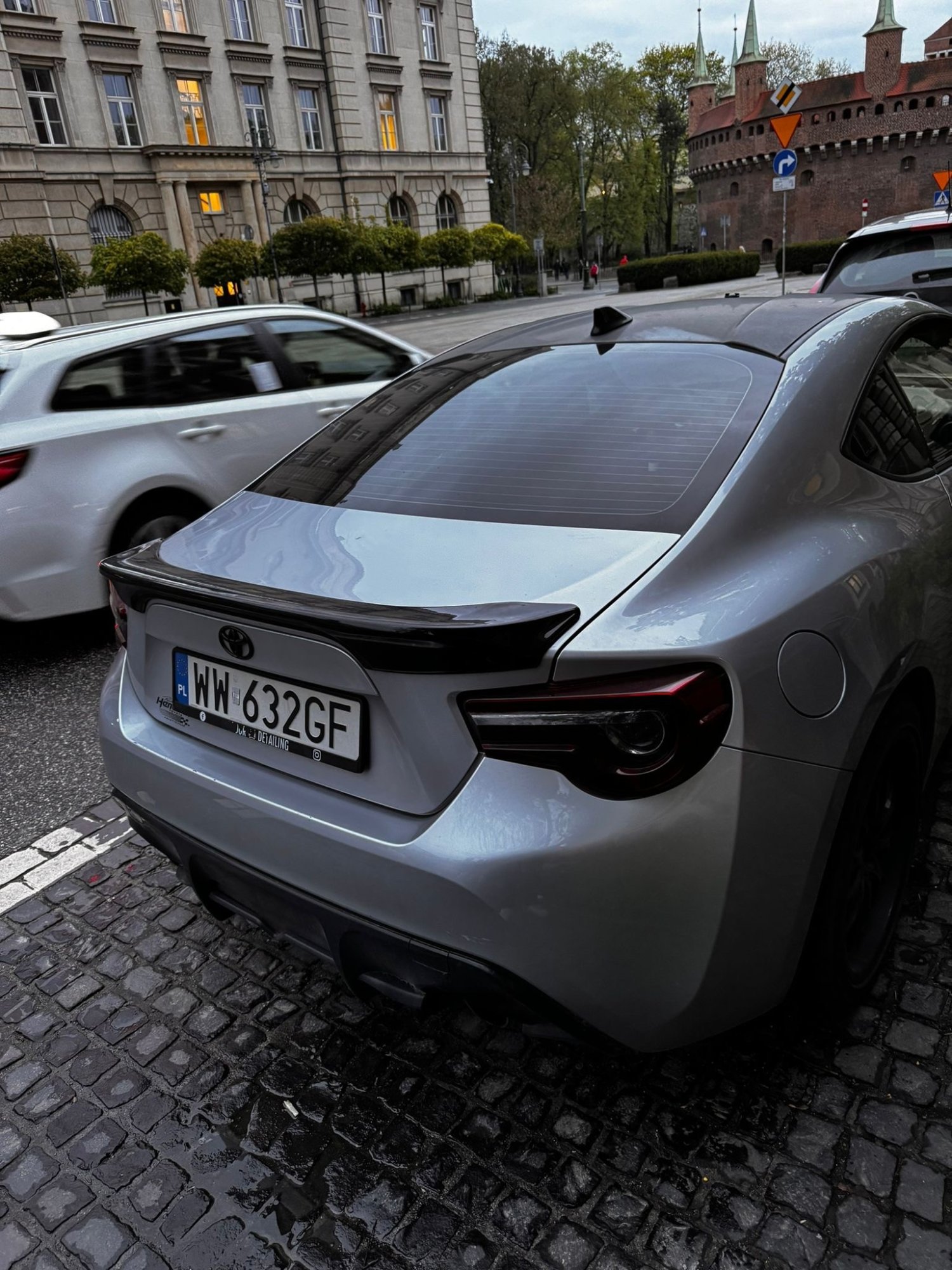 Numer rejestracyjny WW 632GF posiada TOYOTA Yaris 1.6 MR`20 E6d GR Dynamic - WW632GF