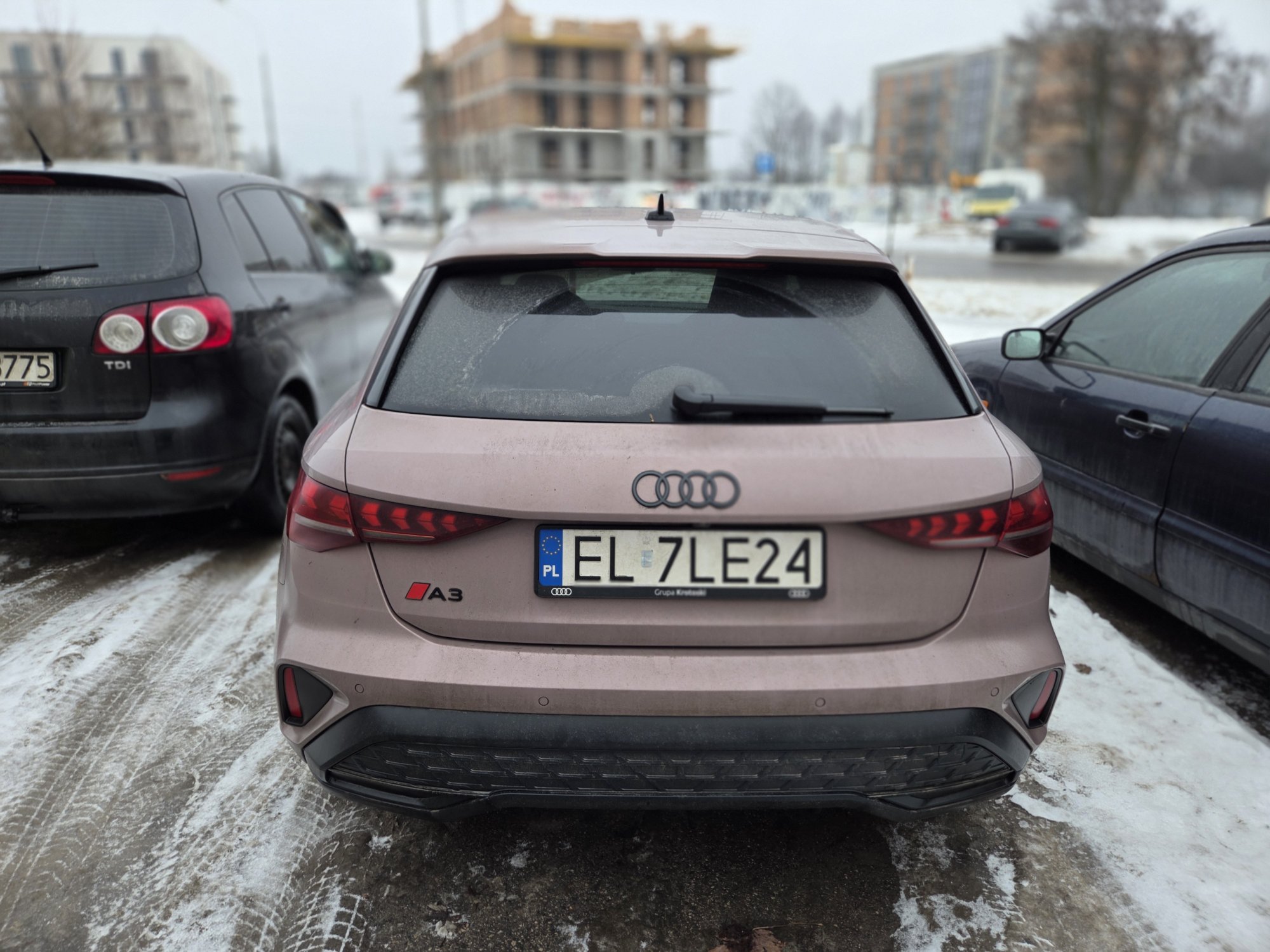 Numer rejestracyjny EL 7LE24 posiada AUDI A3 SPORTBACK - EL7LE24