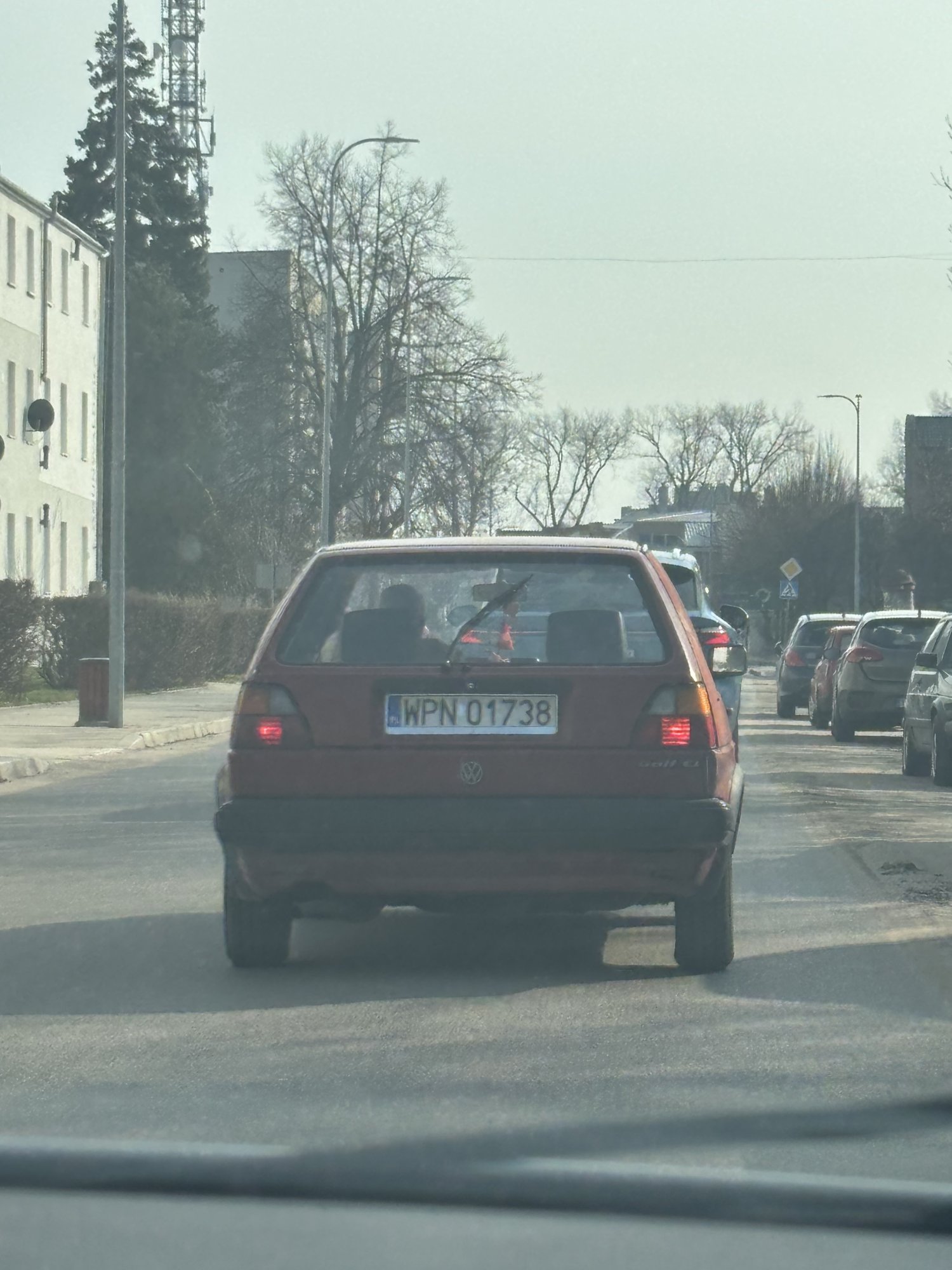 Numer rejestracyjny WPN 01738 posiada VOLKSWAGEN Golf II 1.3 Kat. GL - WPN01738