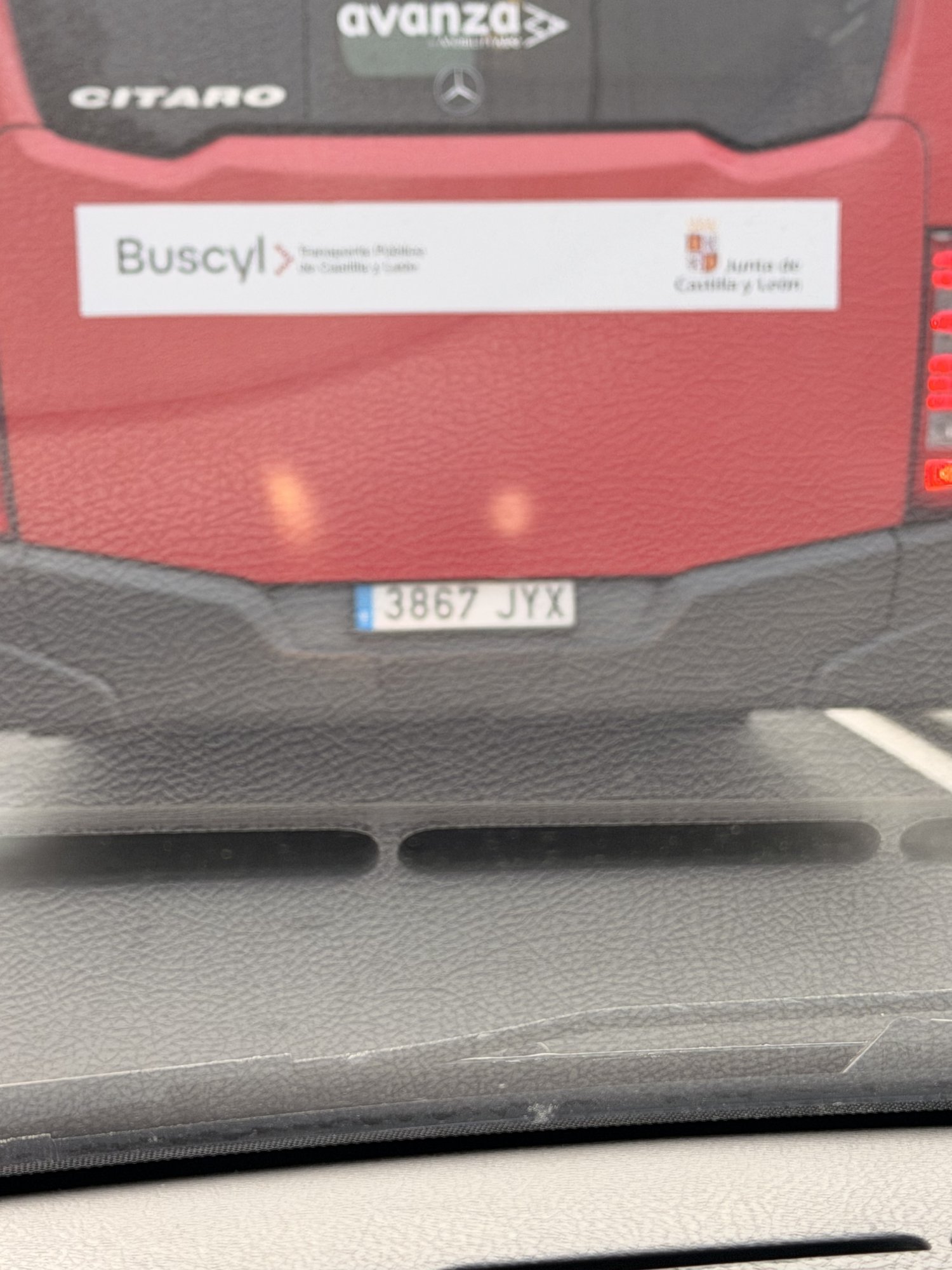 Numer rejestracyjny 3867JYX posiada MERCEDES CITARO