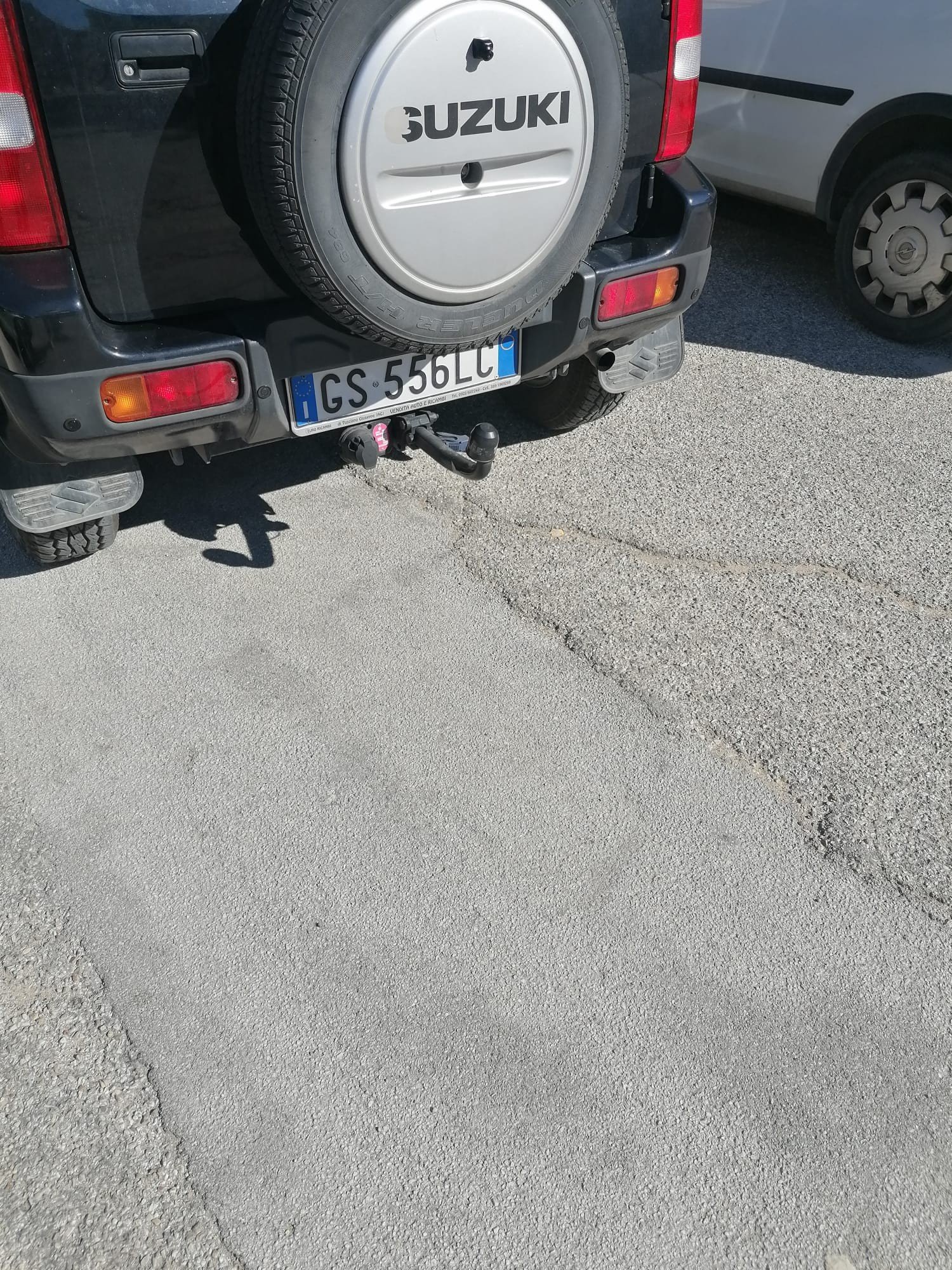 Numer rejestracyjny GS556LC posiada SUZUKI Jimny 3a serie