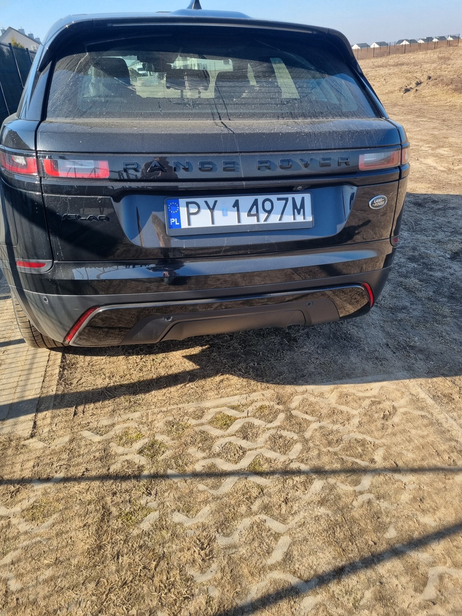 Numer rejestracyjny PY 1497M posiada LAND ROVER Range Rover Velar 2.0 MHEV MR`20 E6d R-Dynamic S - PY1497M