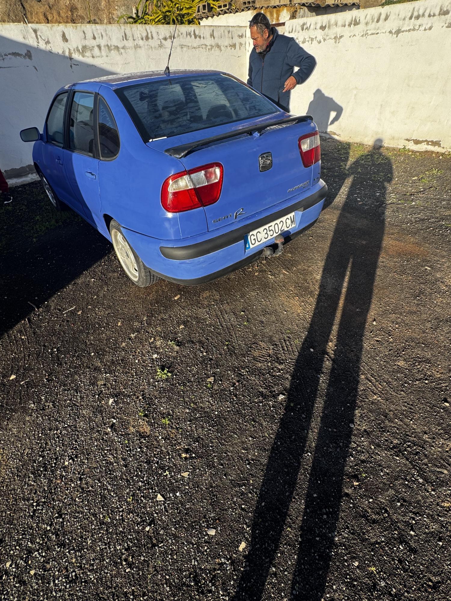 Numer rejestracyjny GC3502CM posiada SEAT CORDOBA STELLA 1.4