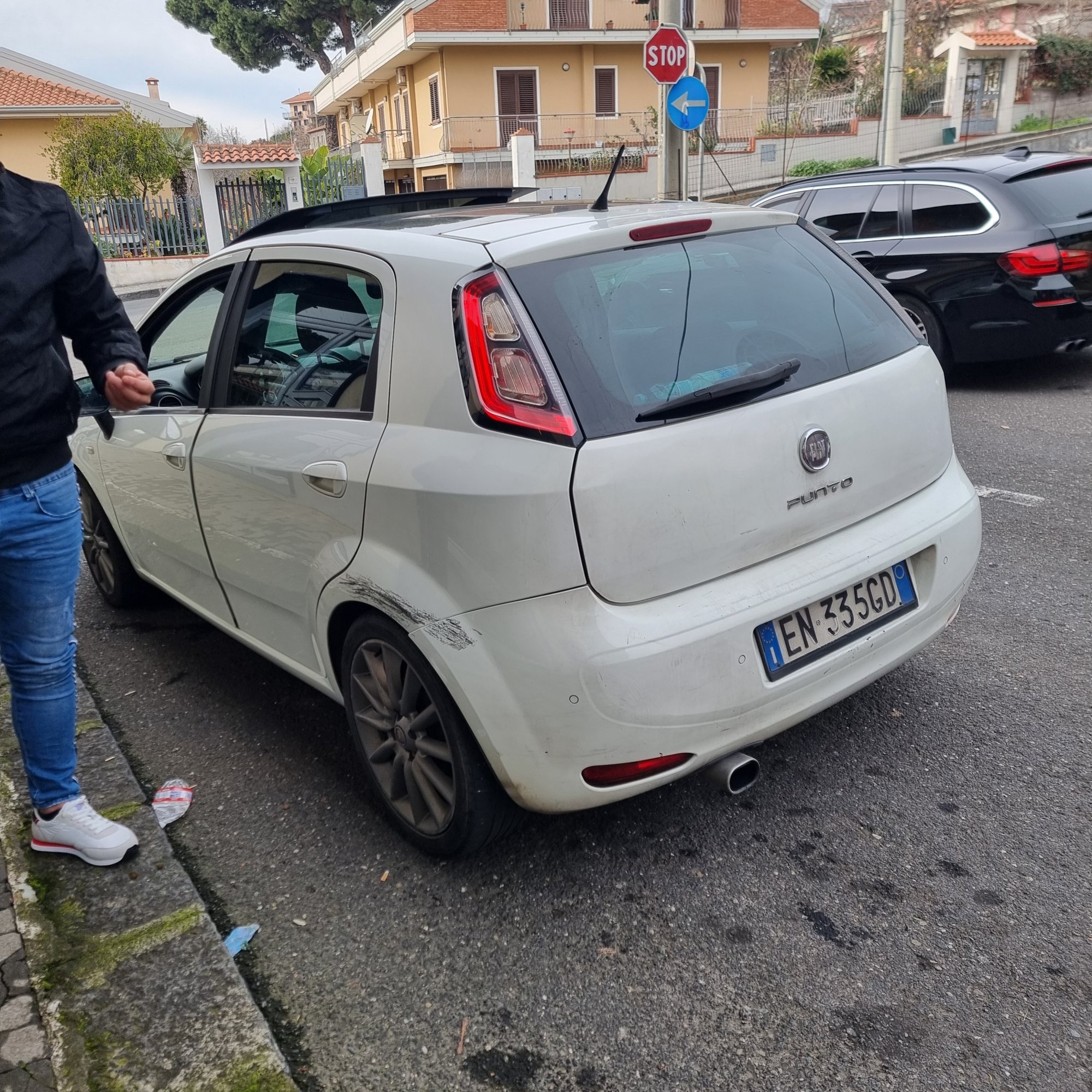 Numer rejestracyjny EN335GD posiada FIAT Punto 4a serie