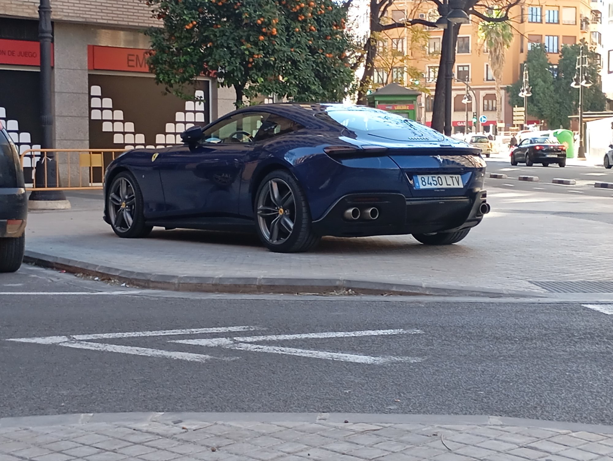 Numer rejestracyjny 8450LTV posiada FERRARI ROMA Numer rejestracyjny 8450LTV posiada FERRARI ROMA