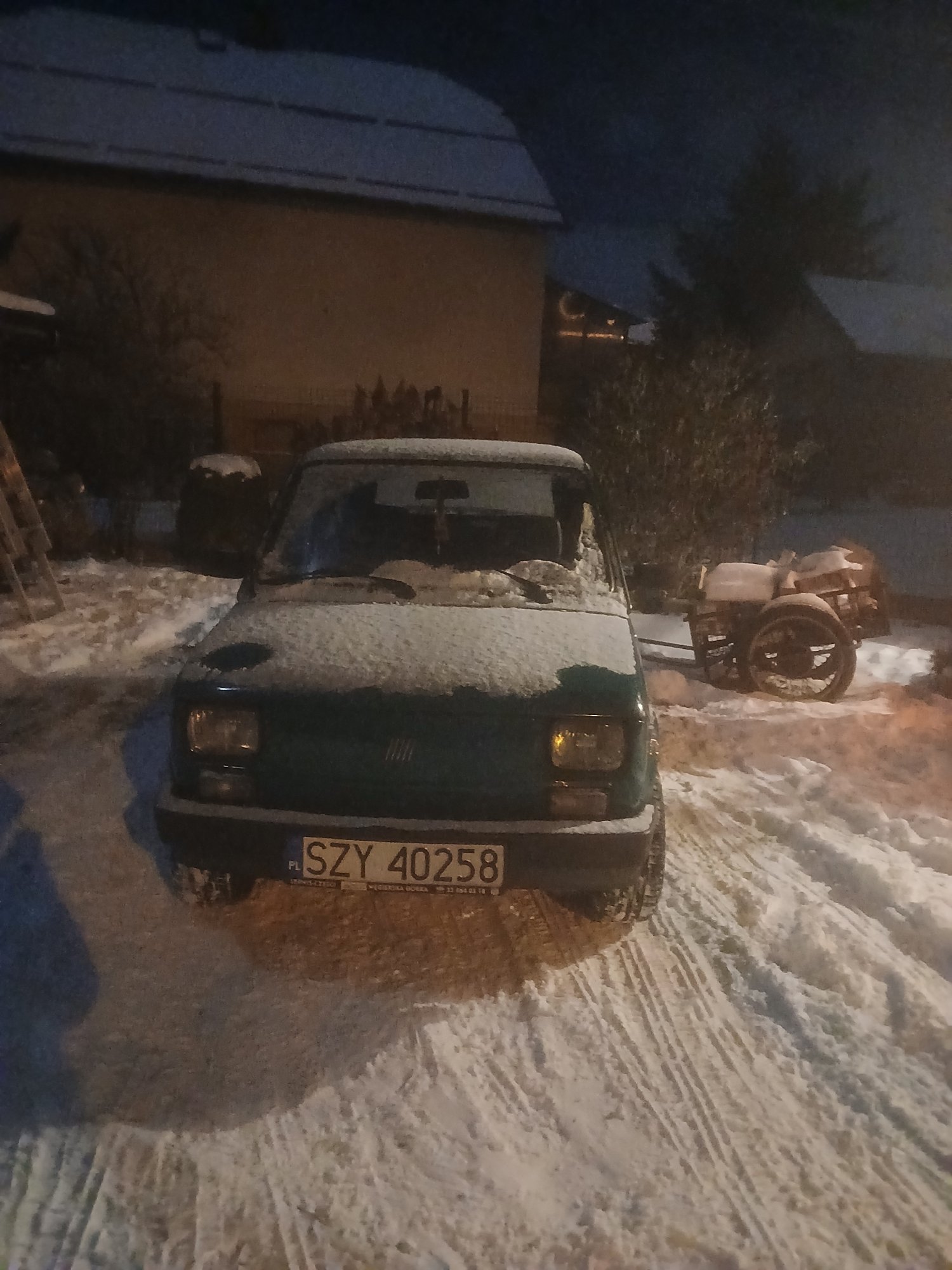 Numer rejestracyjny SZY 40258 posiada FIAT 126 ELX Maluch STD - SZY40258