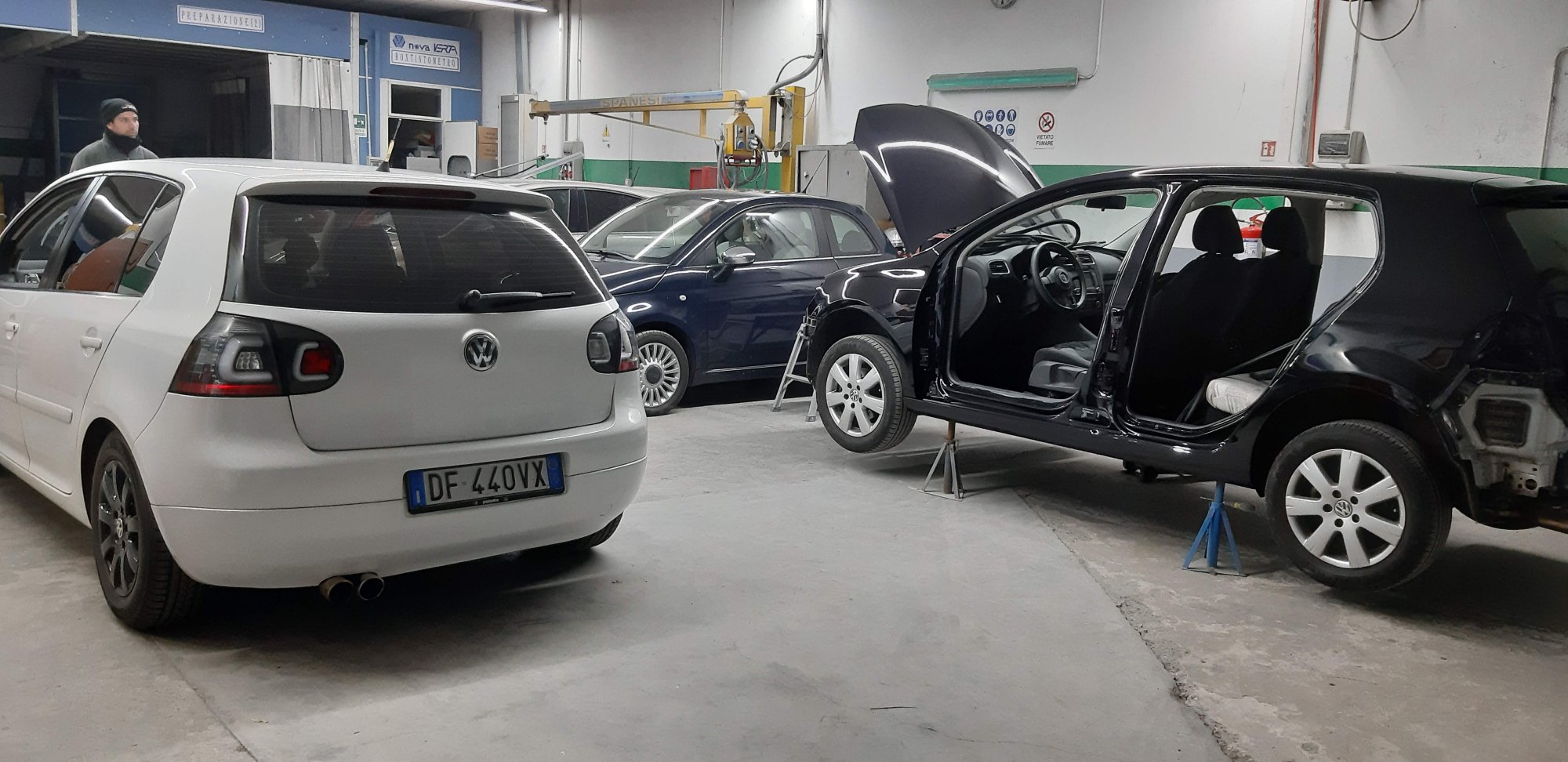 Numer rejestracyjny DF440VX posiada VOLKSWAGEN Golf 5a serie Golf 1.6 5P Comfortline (75 kw)