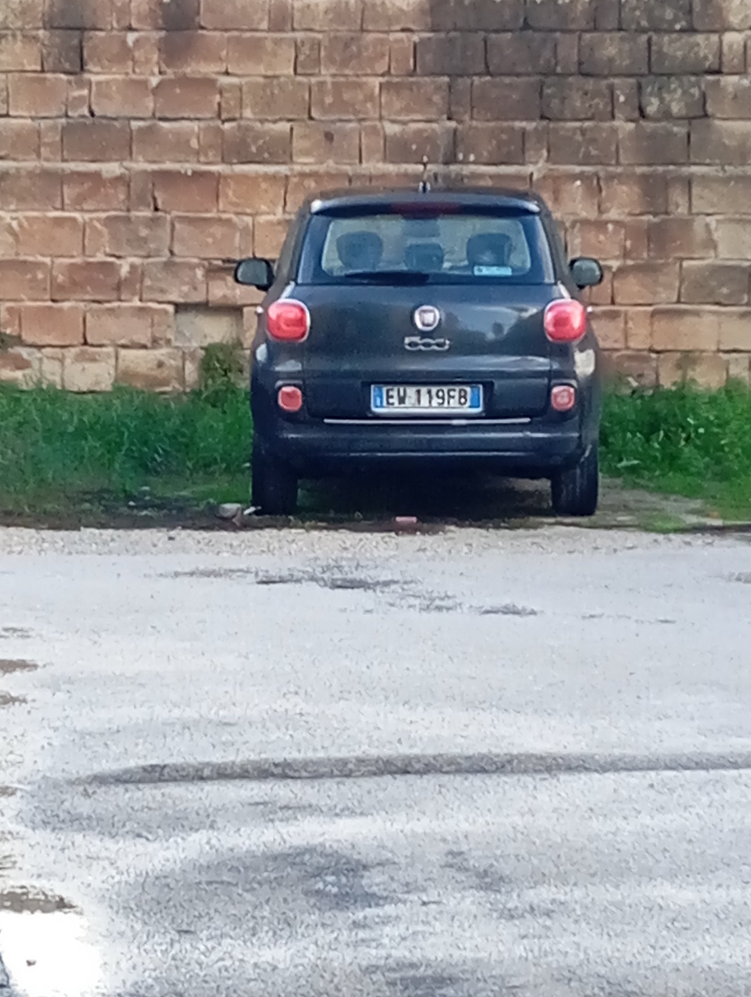 Numer rejestracyjny EV119FB posiada LAND ROVER Freelander 2a serie