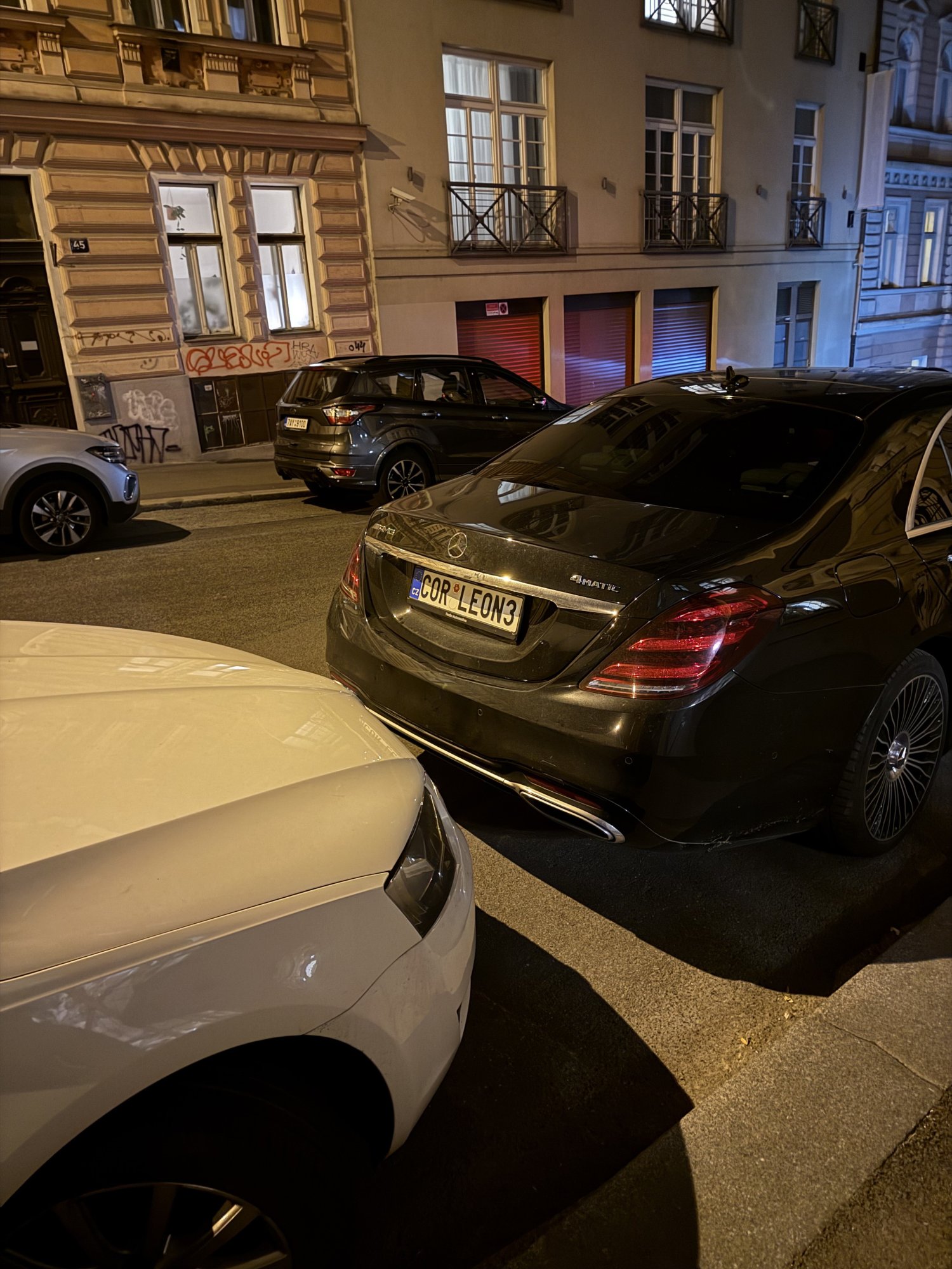 Numer rejestracyjny GOPLEON3 posiada Mercedes 