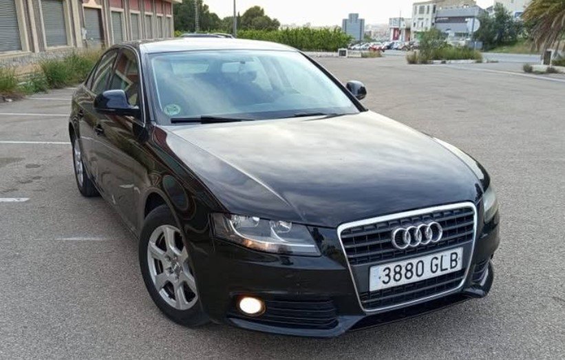 Le numéro d’enregistrement 3880GLB a AUDI A4