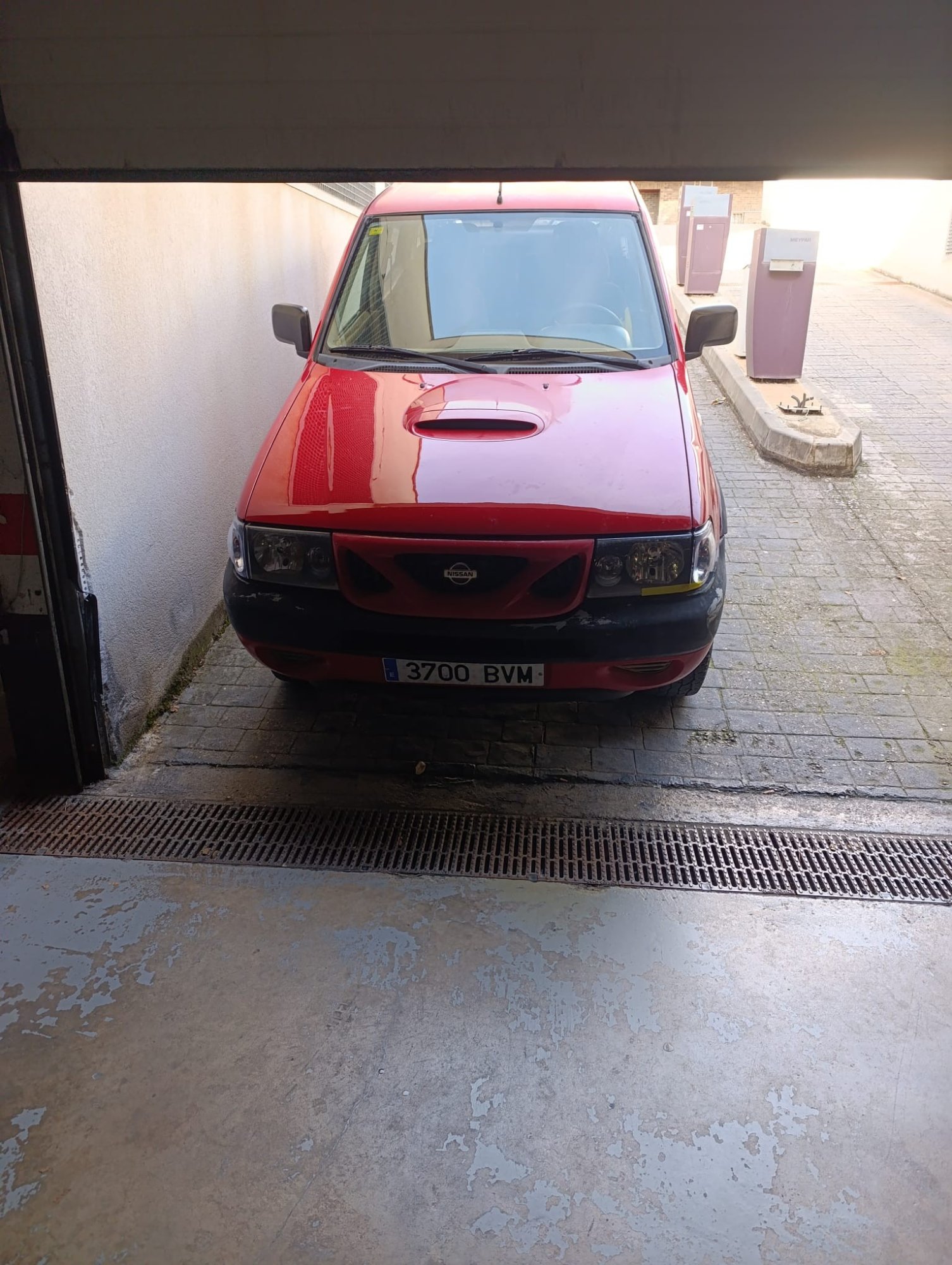 Numer rejestracyjny 3700BVM posiada NISSAN TERRANO