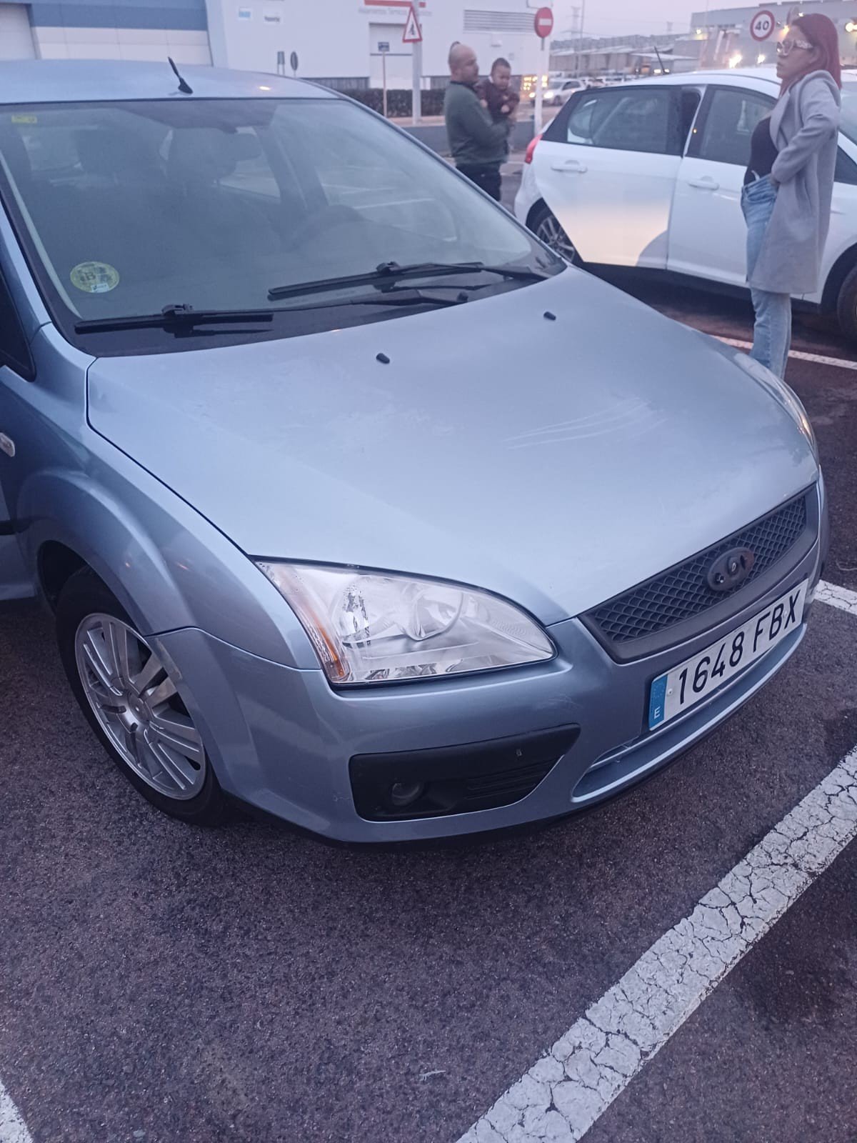 Numer rejestracyjny 1648FBX posiada FORD FOCUS