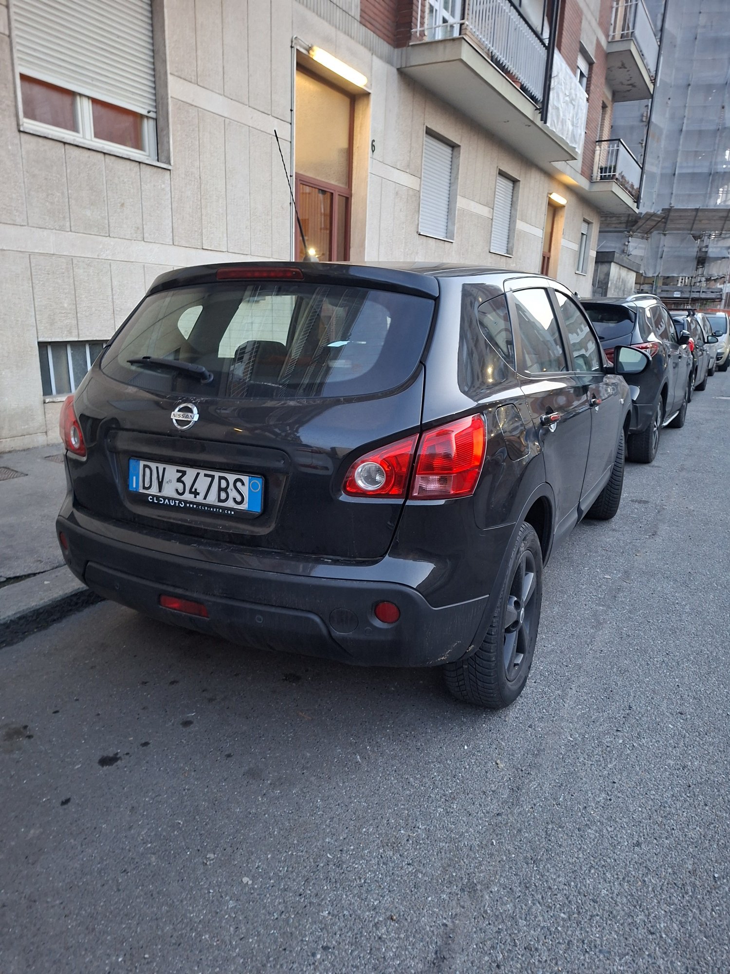 Numer rejestracyjny DV347BS posiada NISSAN Qashqai 1a serie