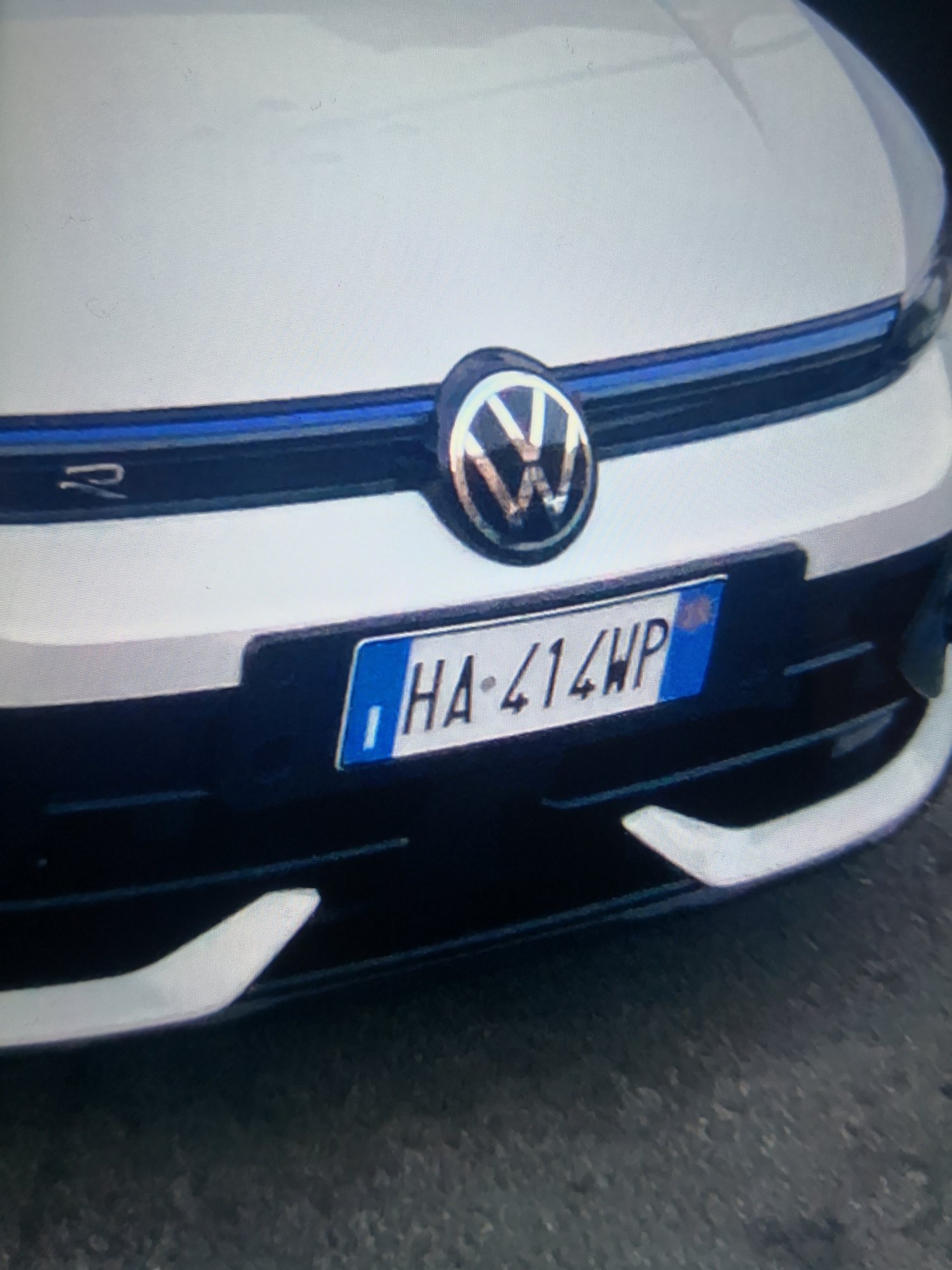 Numer rejestracyjny HA414WP posiada VOLKSWAGEN Golf 8a serie