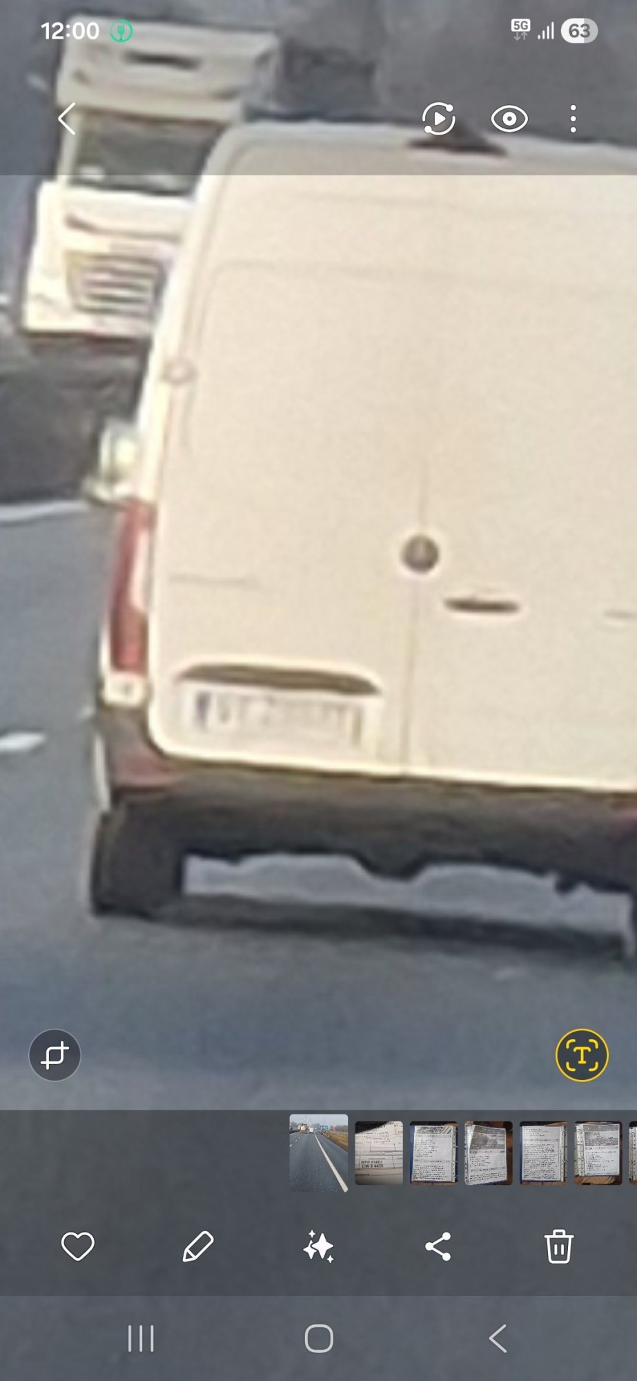 Numer rejestracyjny YU4D555 posiada  