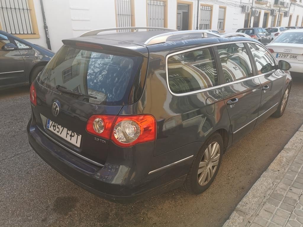 Numer rejestracyjny 7857FPT posiada VOLKSWAGEN PASSAT