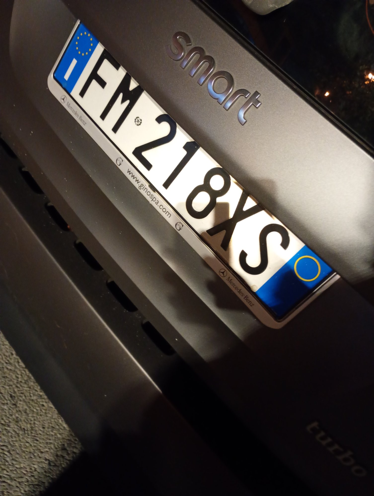 Numer rejestracyjny FM218XS posiada SMART fortwo 3as. Numer rejestracyjny FM218XS posiada SMART fortwo 3as.