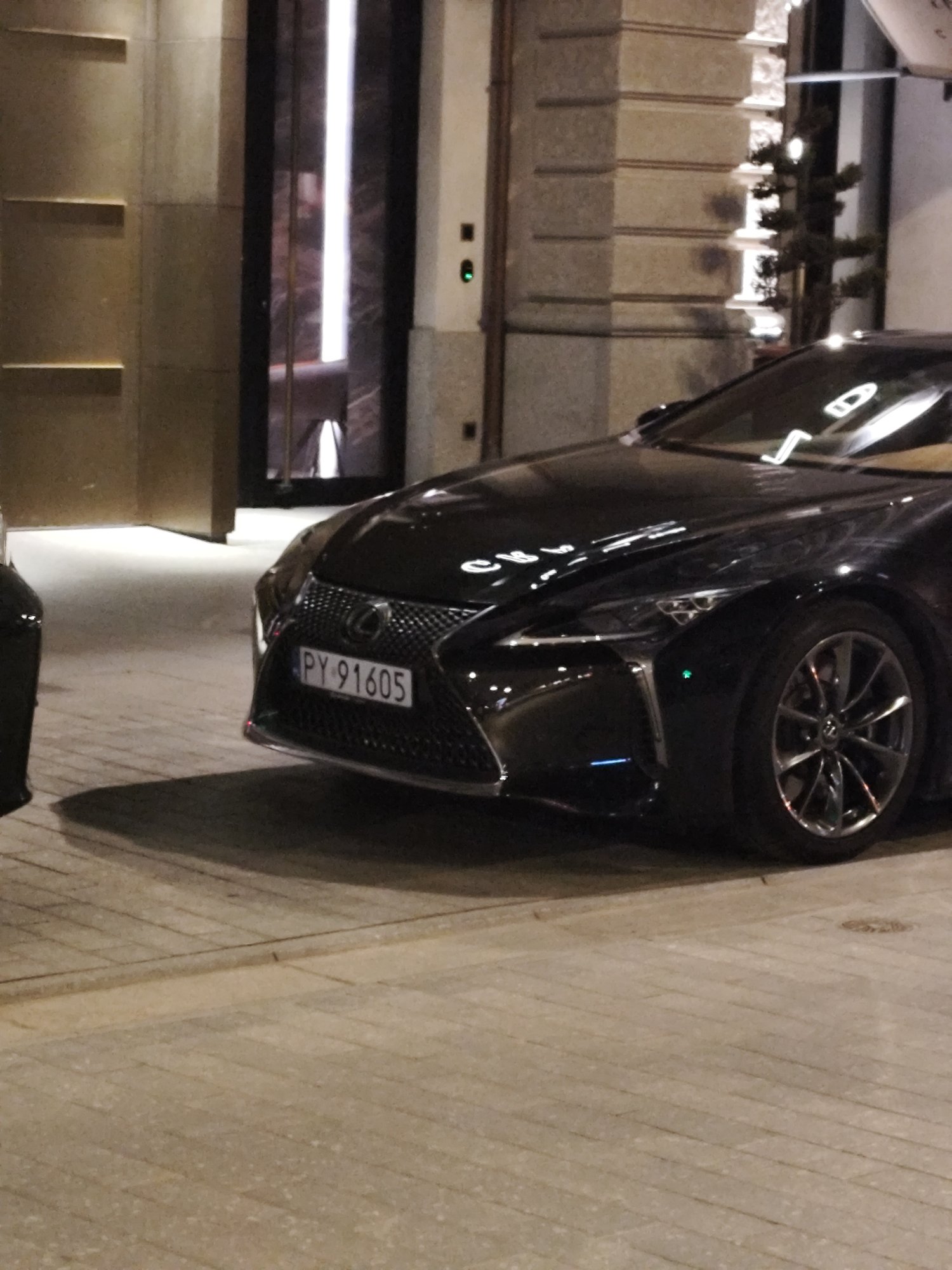 Numer rejestracyjny PY 91605 posiada LEXUS LC 500 MR`24 E6 Prestige - PY91605