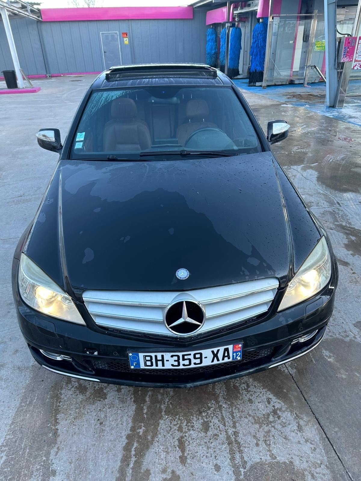 O número de registro BH359XA tem MERCEDES CLASSE C