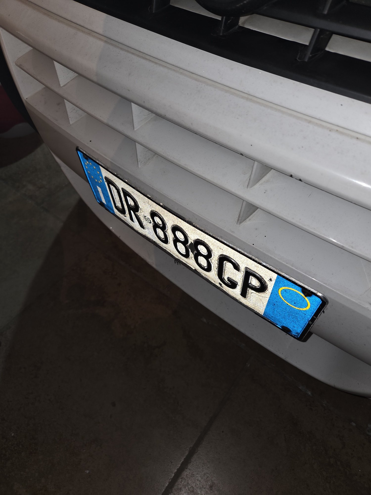 Numer rejestracyjny DR888GP posiada FIAT Doblo 2a serie