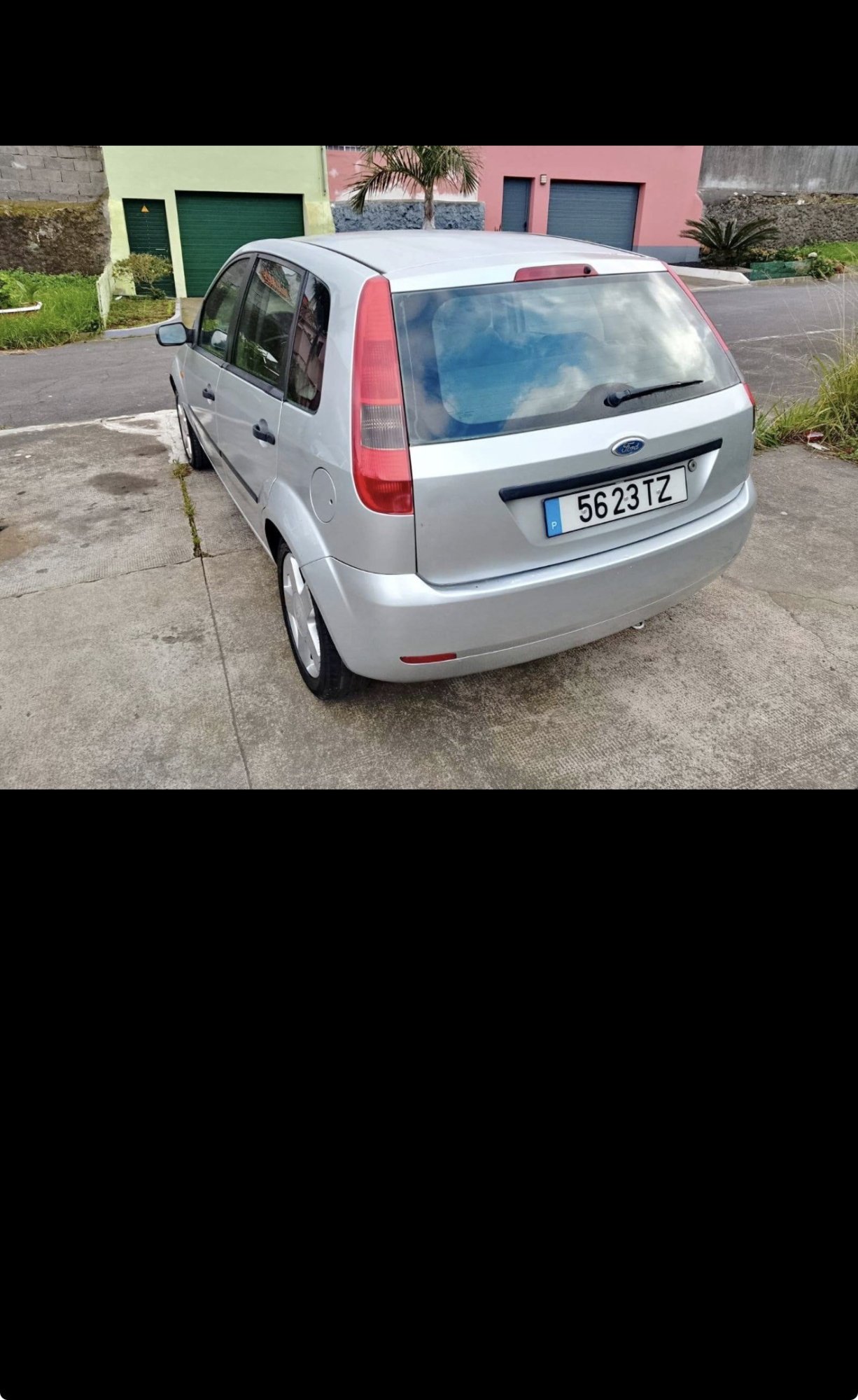 Numer rejestracyjny 5623TZ posiada Ford Fiesta