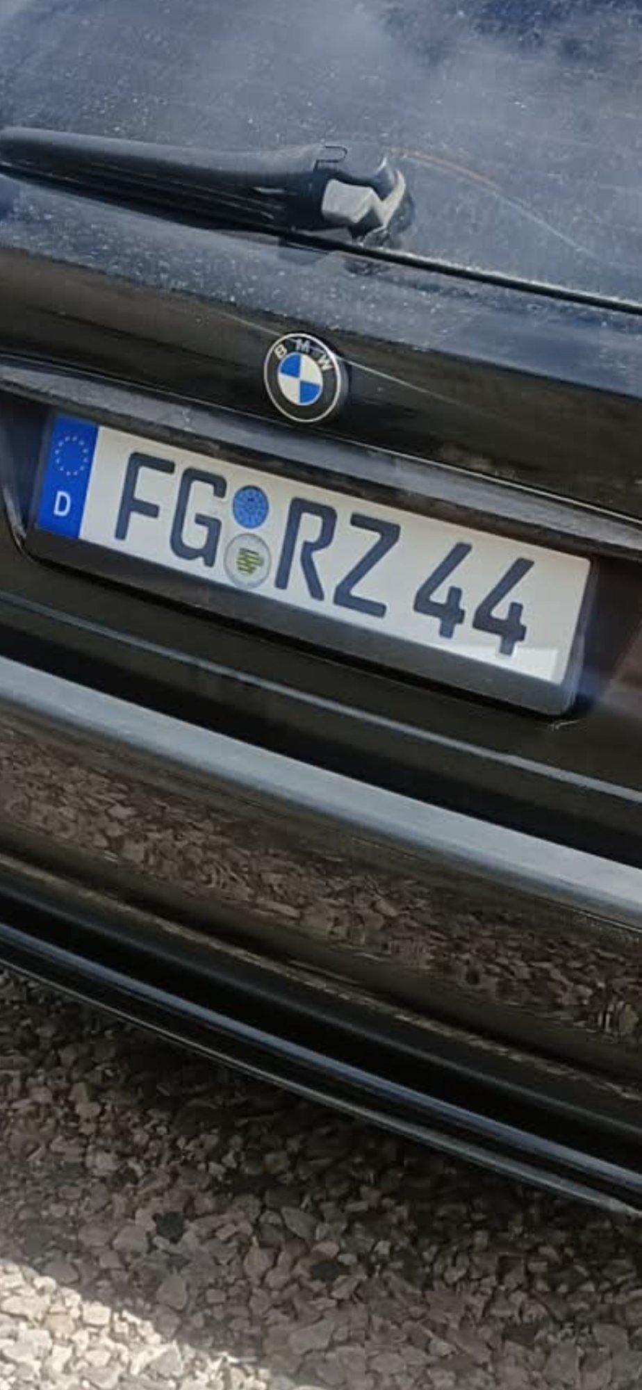 Registreringsnummeret FGRZ44 har BMW 