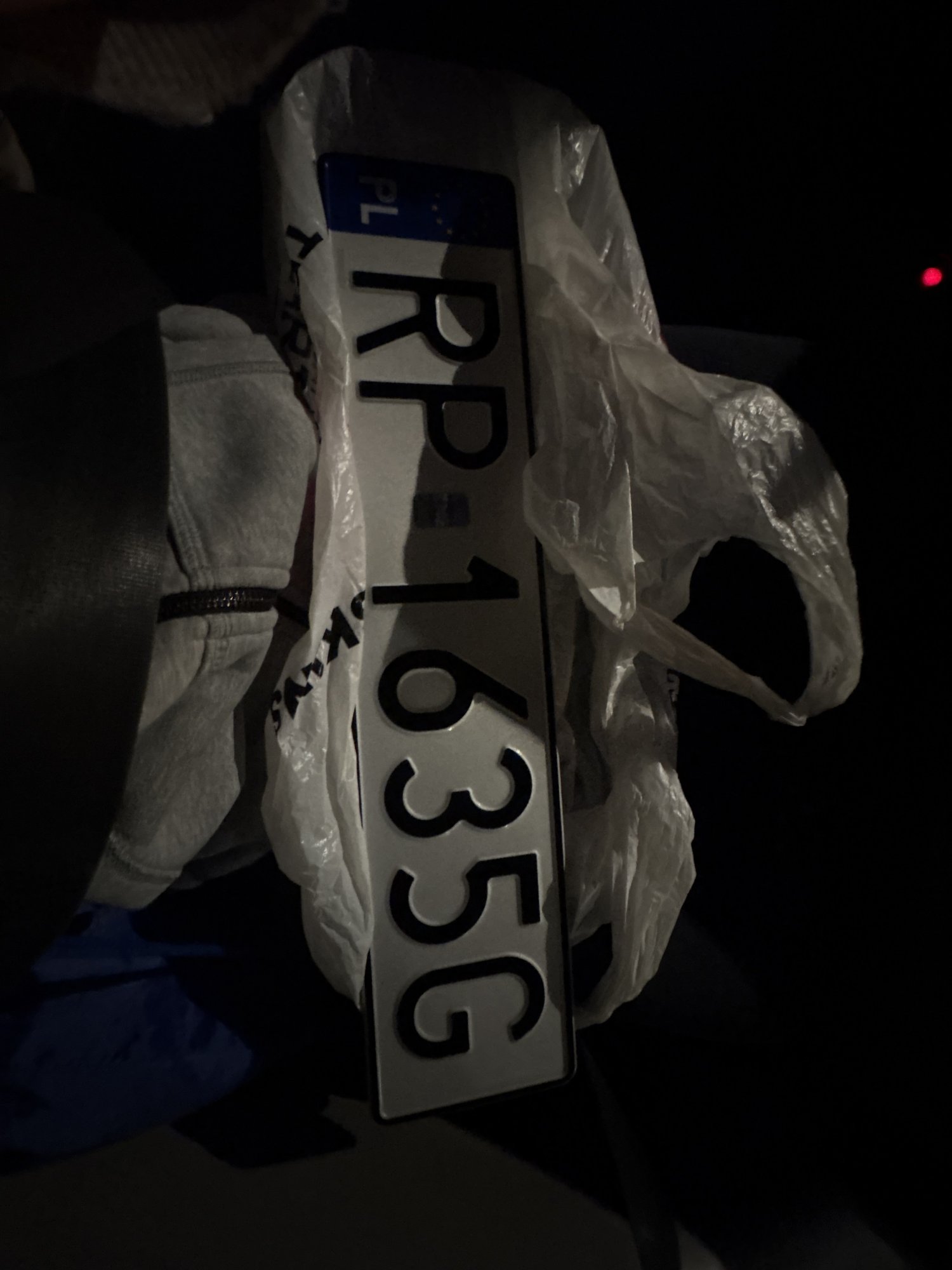 Numer rejestracyjny RP 1635G posiada VOLKSWAGEN Passat B6 1.9 TDI MR`05 E4 - RP1635G Numer rejestracyjny RP 1635G posiada VOLKSWAGEN Passat B6 1.9 TDI MR`05 E4 - RP1635G