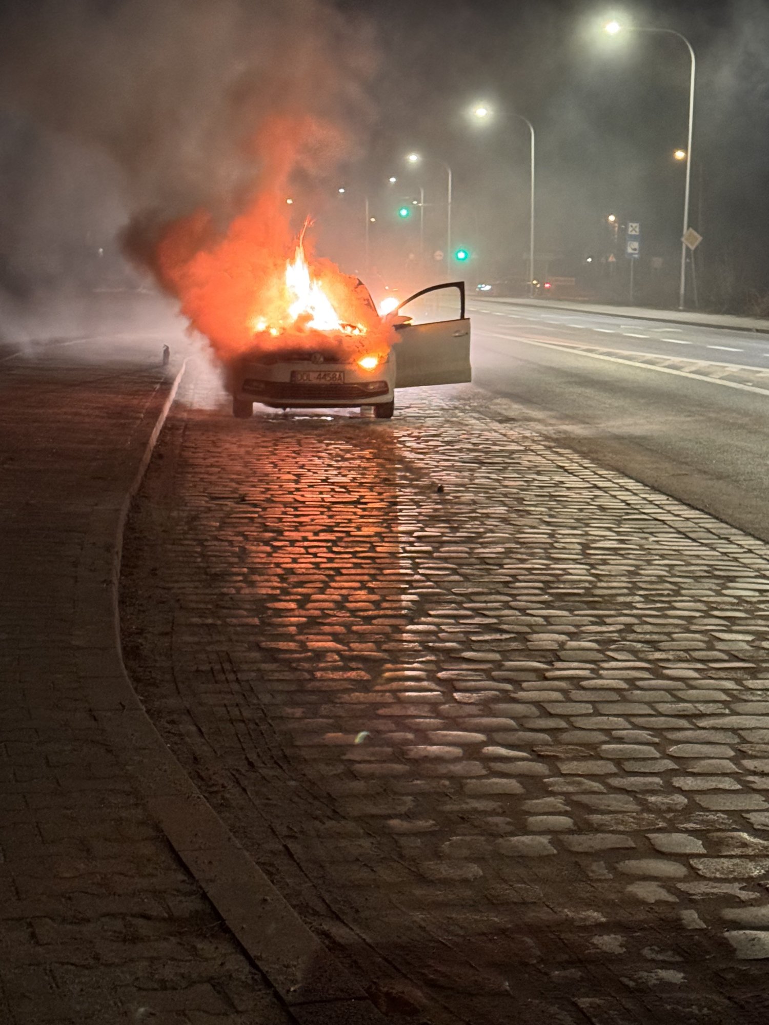 Numer rejestracyjny DOL 4458A posiada VOLKSWAGEN Polo GP 1.2 TSI MR`14 E6 Fresh Perfectline BMT - DOL4458A