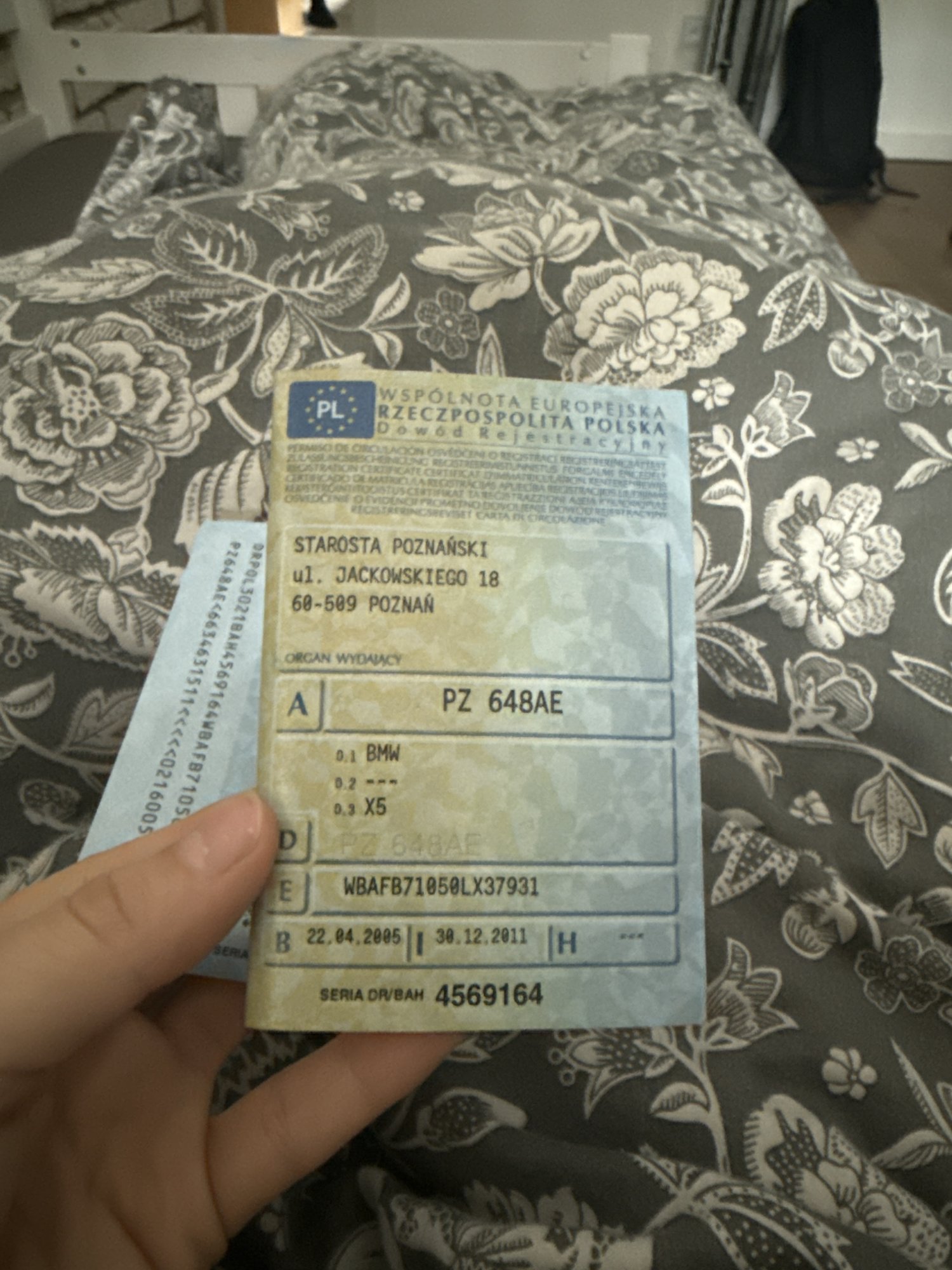 Numer rejestracyjny PZ 648AE posiada BMW X5 - PZ648AE