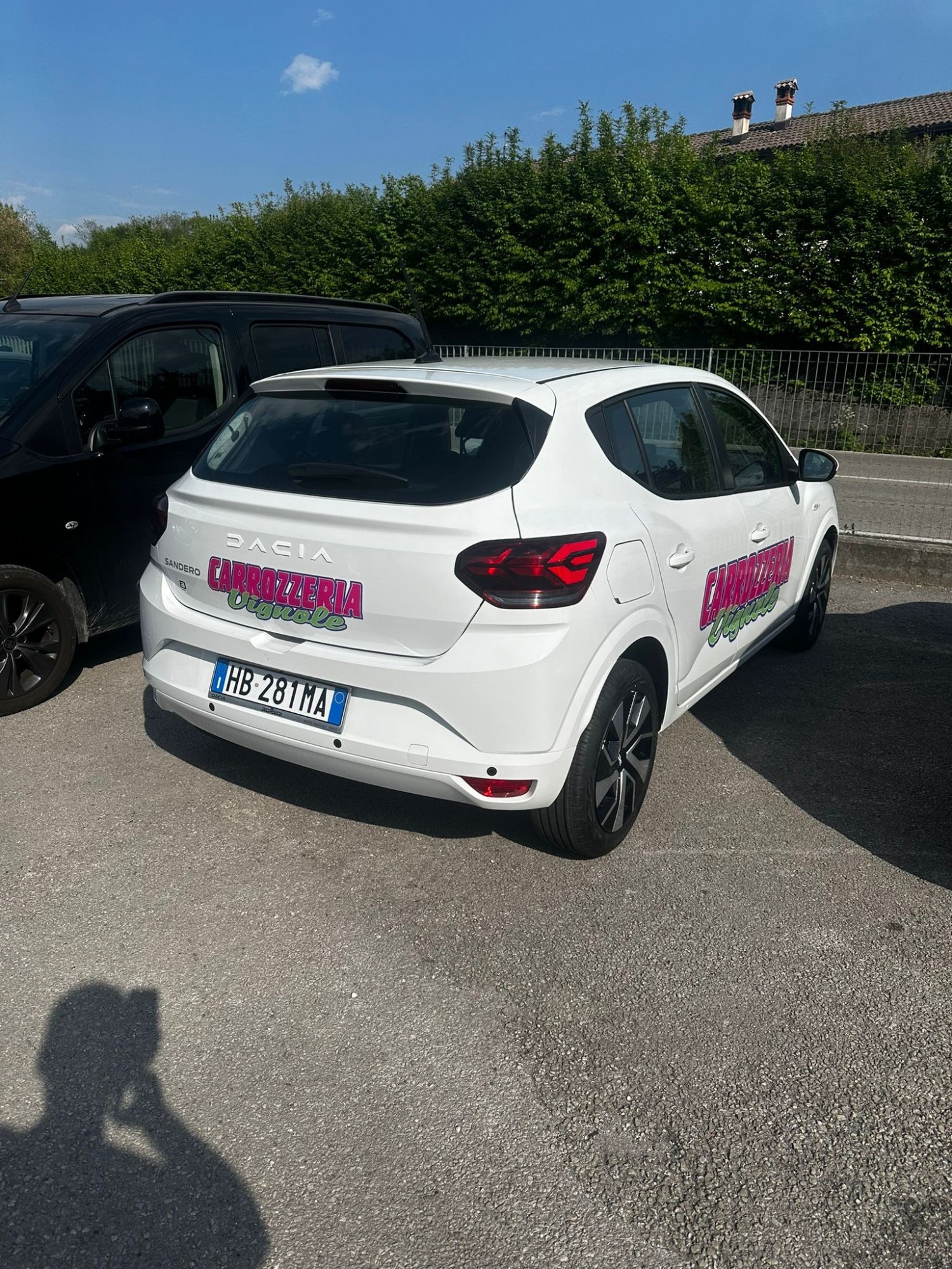 Numer rejestracyjny HB281MA posiada DACIA SANDERO