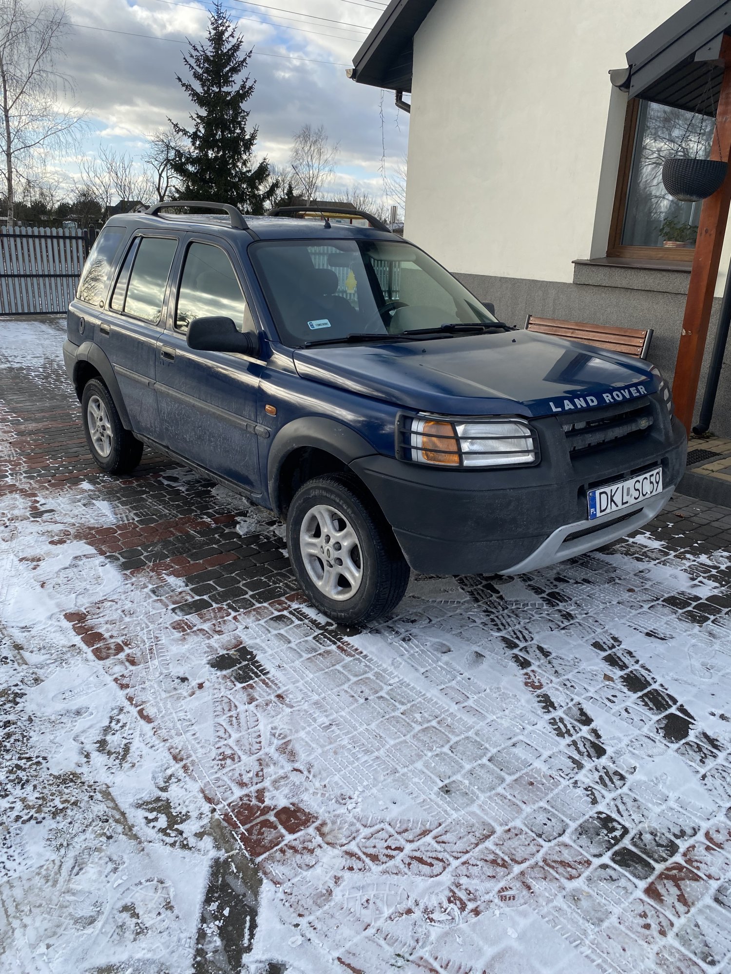 Numer rejestracyjny DKL SC59 posiada LAND ROVER FREELANDER 1.8 - DKLSC59