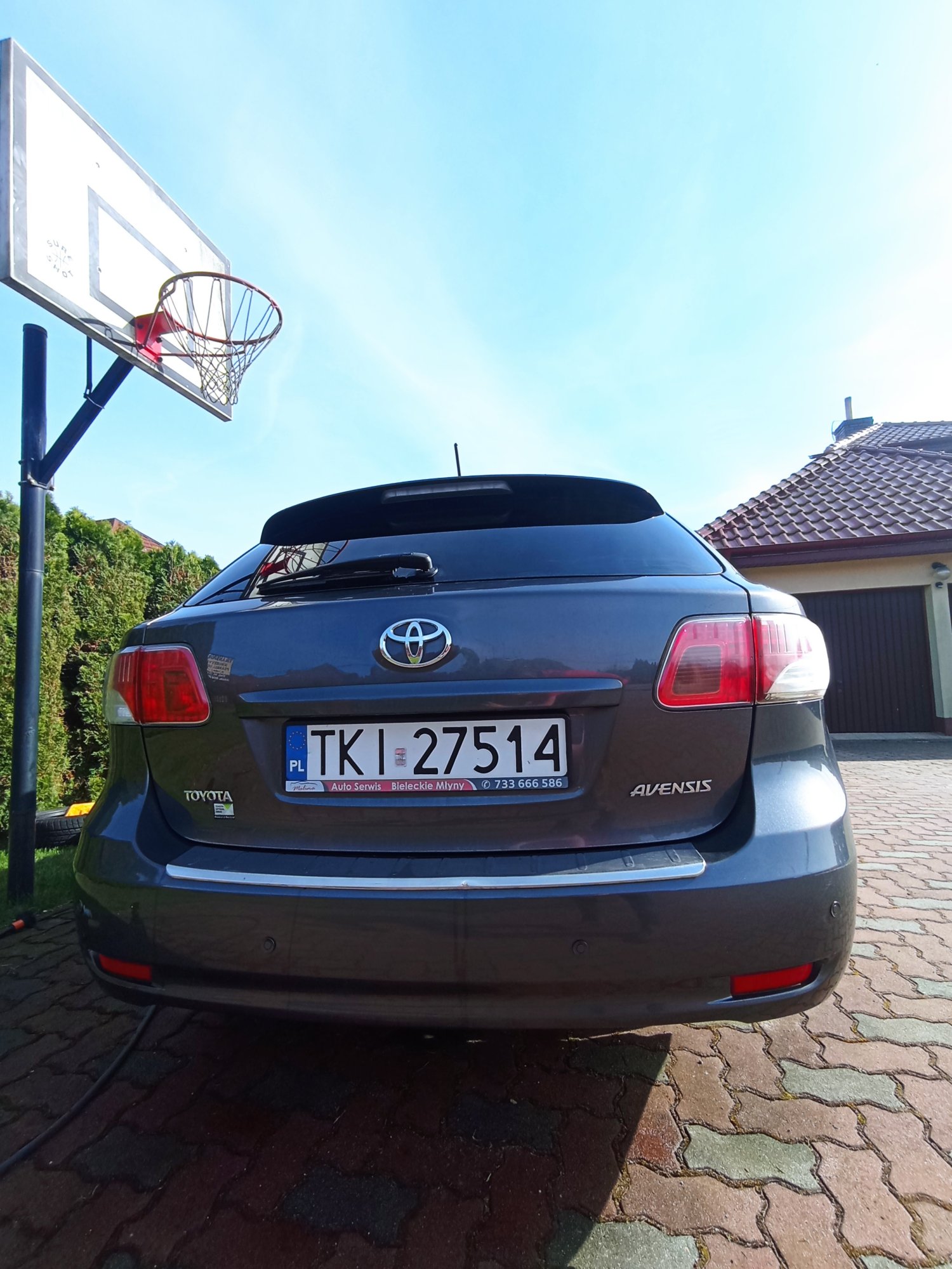 Numer rejestracyjny TKI 27514 posiada TOYOTA Avensis Sedan MR`09 E4 Sol - TKI27514