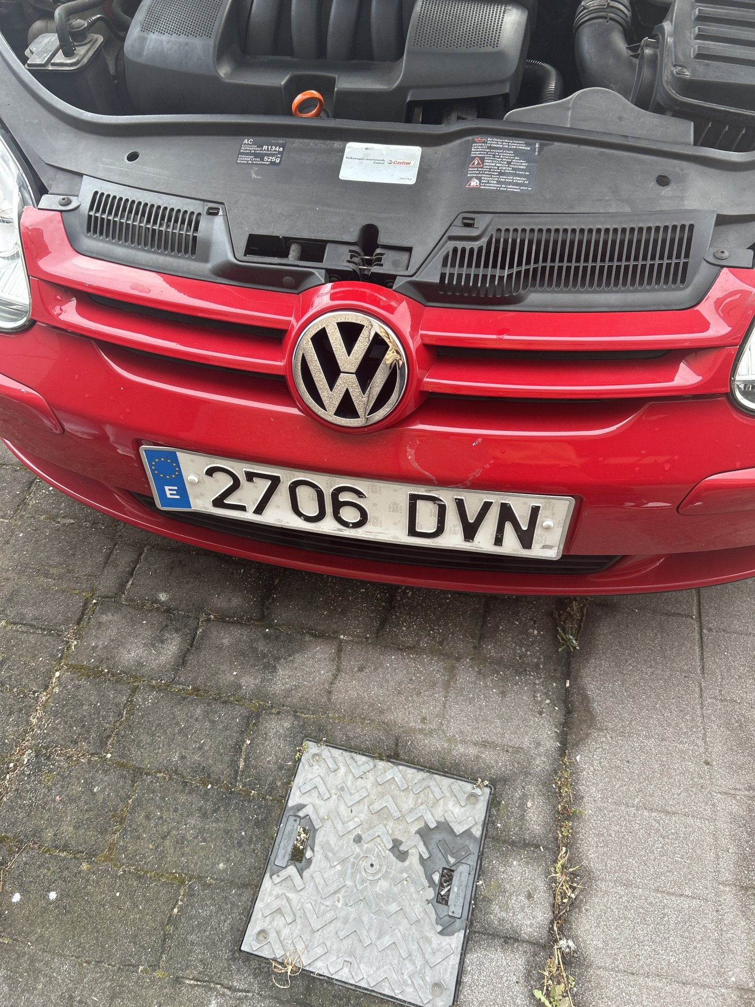 Numer rejestracyjny 2706DVN posiada VOLKSWAGEN GOLF