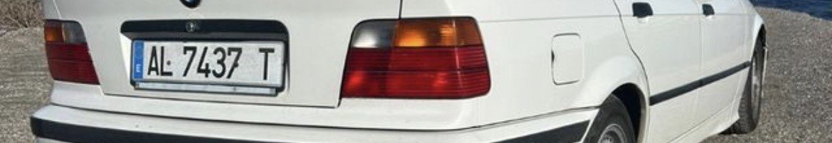 Numer rejestracyjny AL7437T posiada BMW 