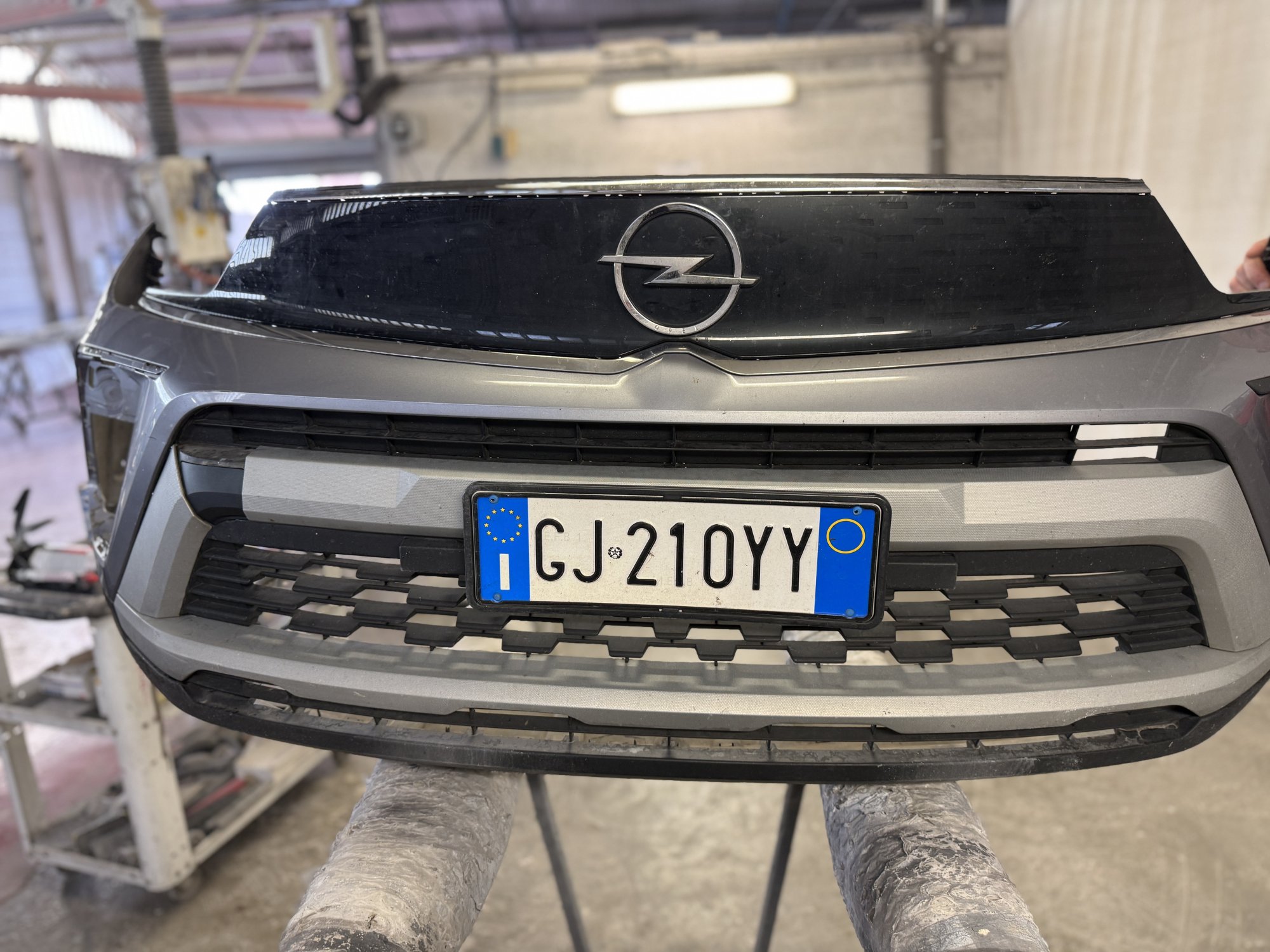 Numer rejestracyjny GJ210YY posiada OPEL Crossland