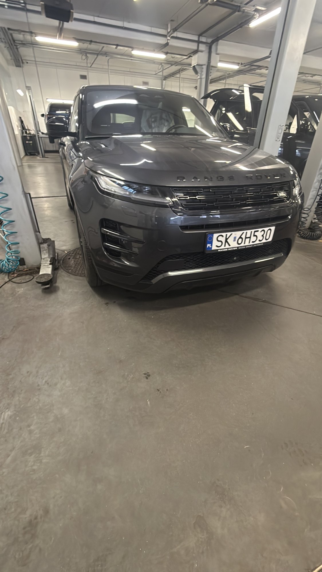 Numer rejestracyjny SK 6H530 posiada LAND ROVER Range Rover Evoque 2.0 Diesel MHEV MR`24 E6d S - SK6H530