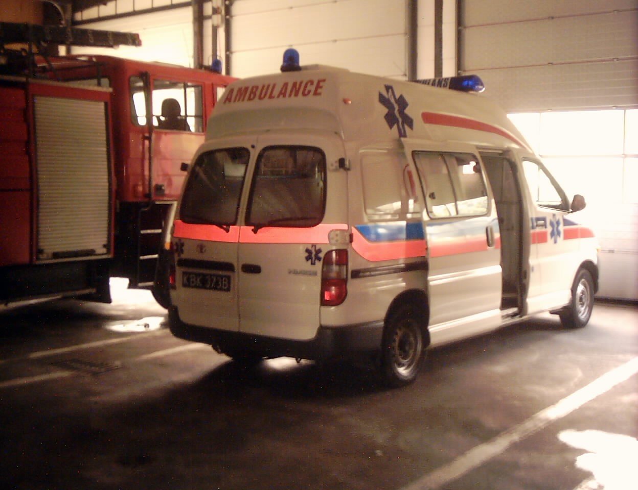 Numer rejestracyjny KBK373B posiada Toyota 