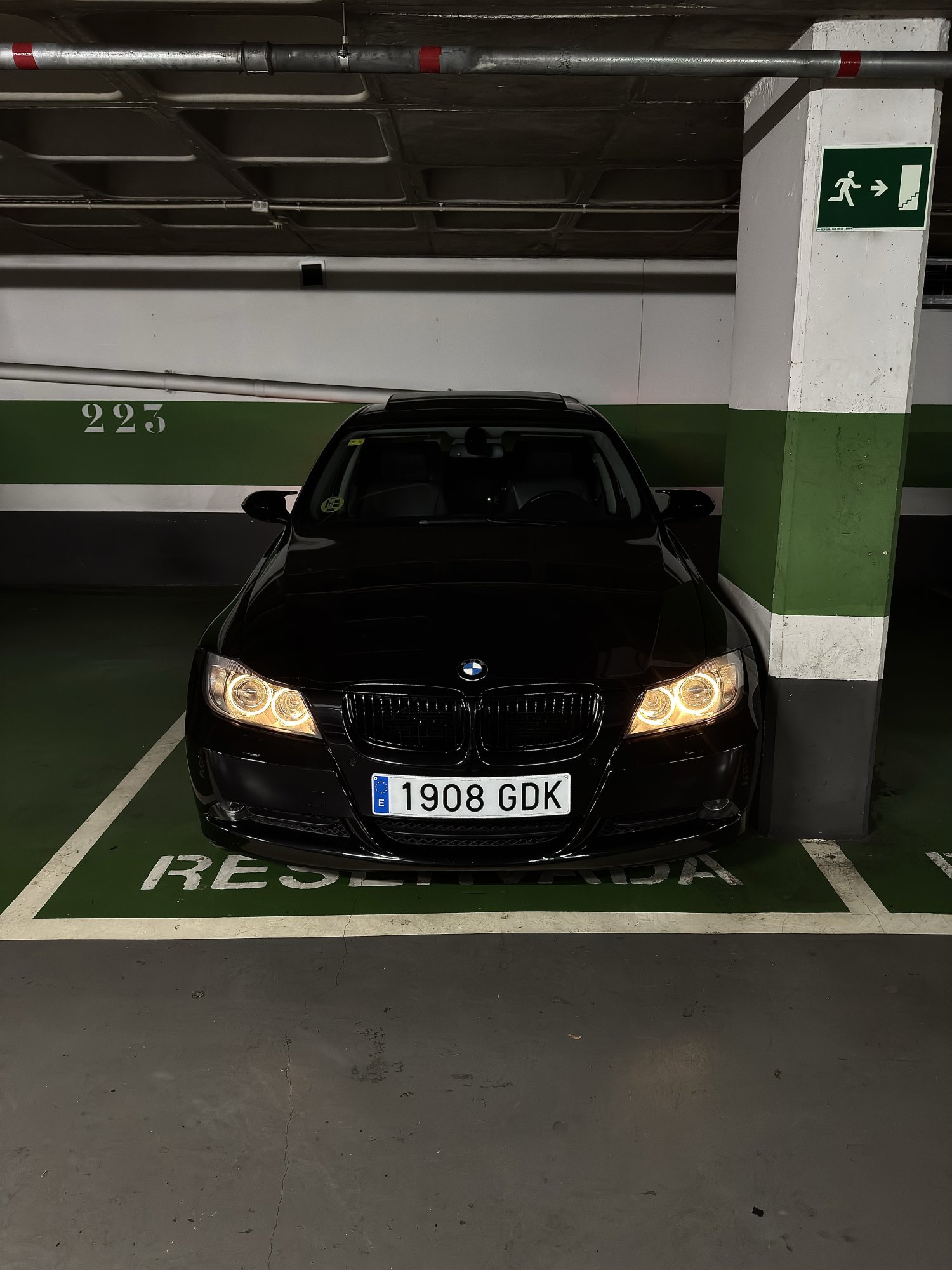 Numer rejestracyjny 1908GDK posiada BMW SERIE 3