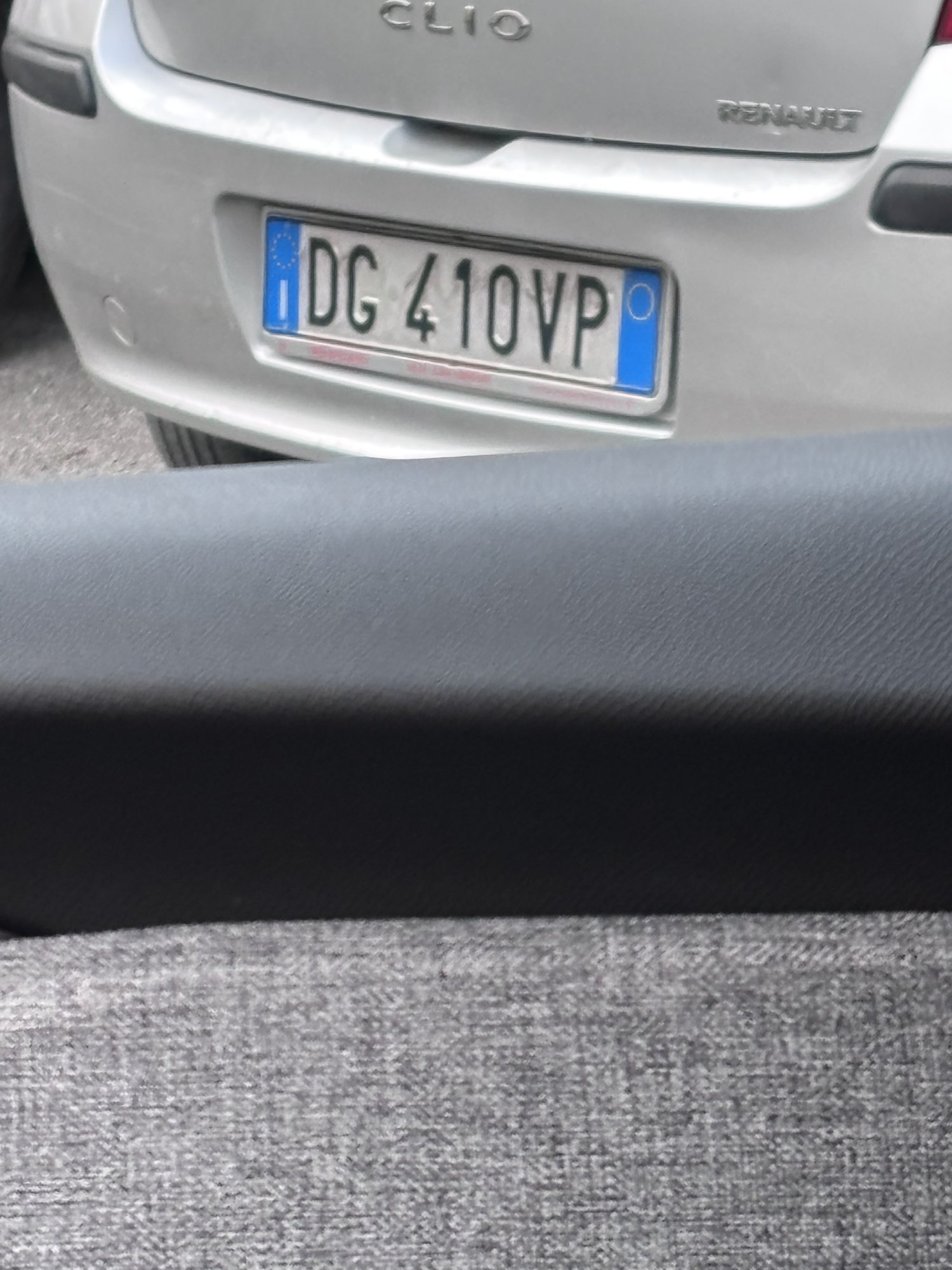 Numer rejestracyjny DG410VP posiada RENAULT Clio 3a serie Numer rejestracyjny DG410VP posiada RENAULT Clio 3a serie